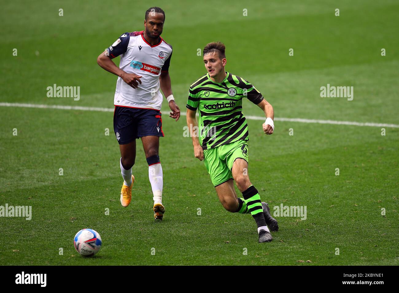 Forest Greens Liam Kitching si carica in avanti durante la partita Sky Bet League 2 tra Bolton Wanderers e Forest Green Rovers al Reebok Stadium, Bolton, Inghilterra il 12th settembre 2020. (Foto di Chris Donnelly/MI News/NurPhoto) Foto Stock