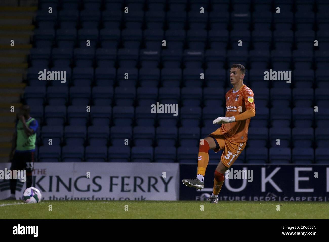 Tom Billson, portiere della città di Coventry durante la partita della Carabao Cup tra Gillingham e Coventry City al MEMS Priestfield Stadium, Gillingham, Inghilterra (Photo by Tom West/MI News/NurPhoto) Foto Stock