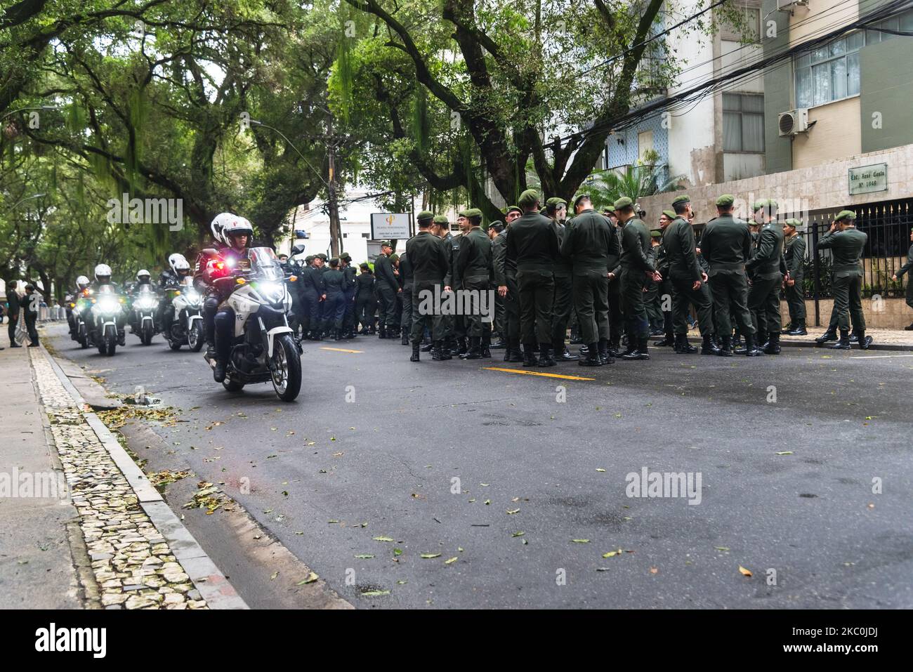 Salvador, Bahia, Brasile - 07 settembre 2022: Il personale militare dell'esercito brasiliano è in forma per il controllo del comando superiore sull'indipendenza Foto Stock