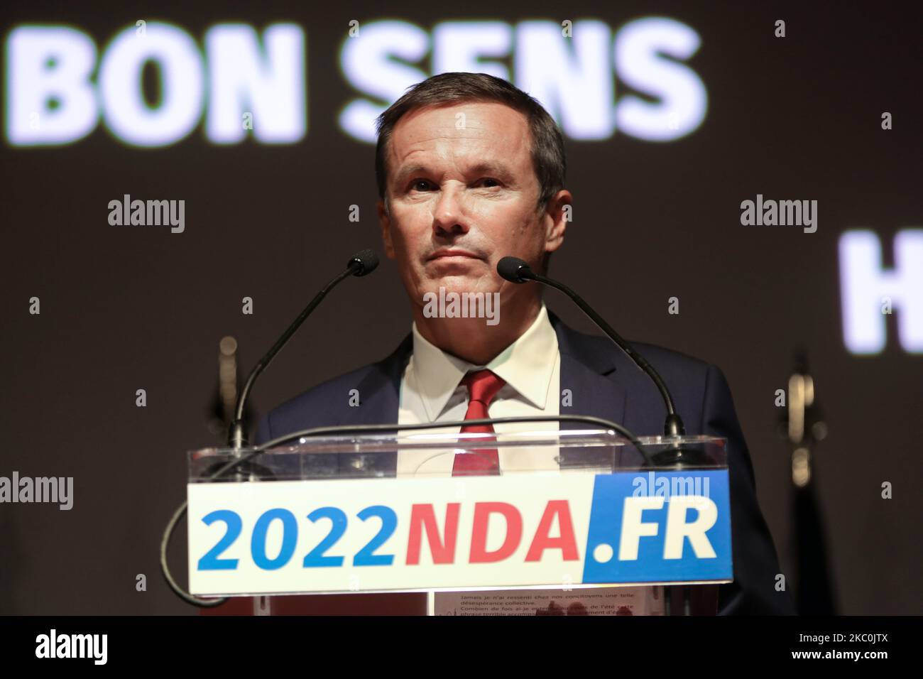 Il capo del partito di estrema destra "Debout la France" Nicolas Dupont-Aignan consegna un discorso durante un incontro che segna l'inizio dell'anno politico, il 26 settembre 2020 a Parigi, Francia. (Foto di Michel Stoupak/NurPhoto) Foto Stock