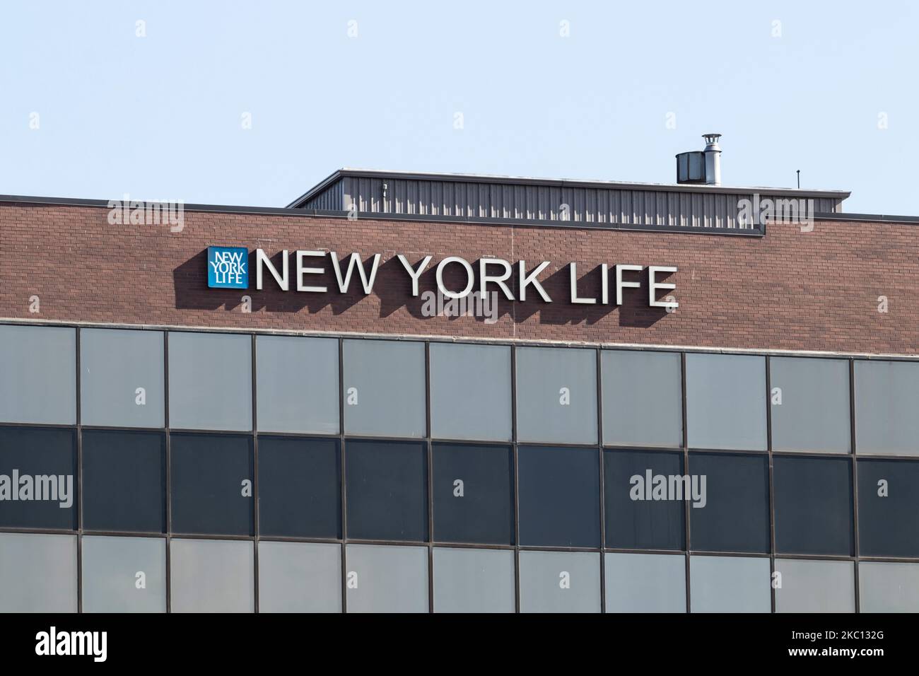 Carmel - circa Novembre 2022: Sede della New York Life Insurance Company. New York Life è la terza compagnia di assicurazioni sulla vita più grande degli Stati Uniti. Foto Stock