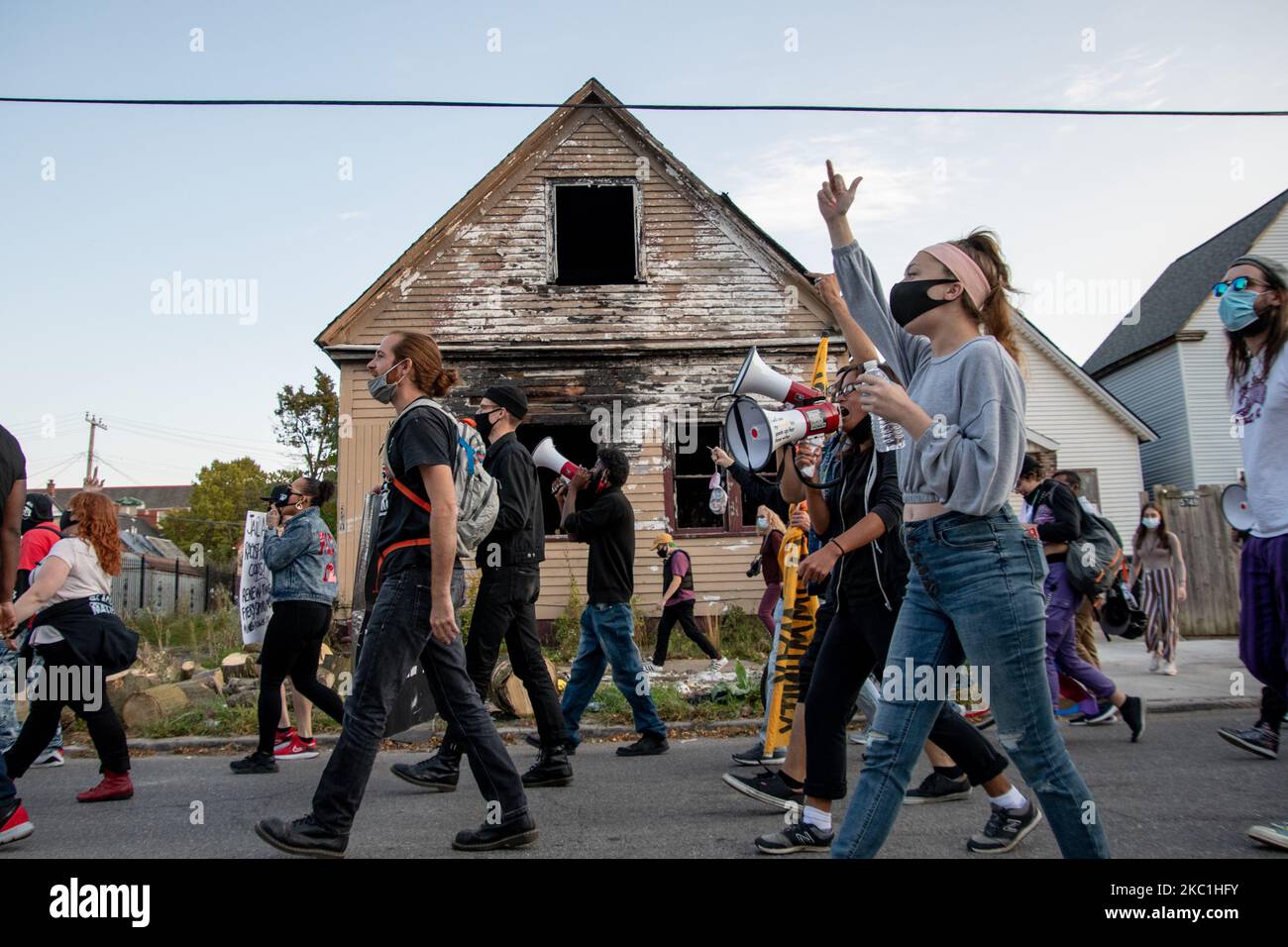 Venerdì 9 ottobre, 2020 Detroit si respirerà marciato per le strade del sud-ovest di Detroit per chiedere che le accuse vengano abolite e che la polizia sia responsabile per i cittadini che sono stati accolti con violenza nelle mani del Dipartimento di polizia di Detroit durante le riprese e chiedendo il numero di badge durante un arresto che si è verificato La sera del 26th settembre. (Foto di Adam J. Dewey/NurPhoto) Foto Stock