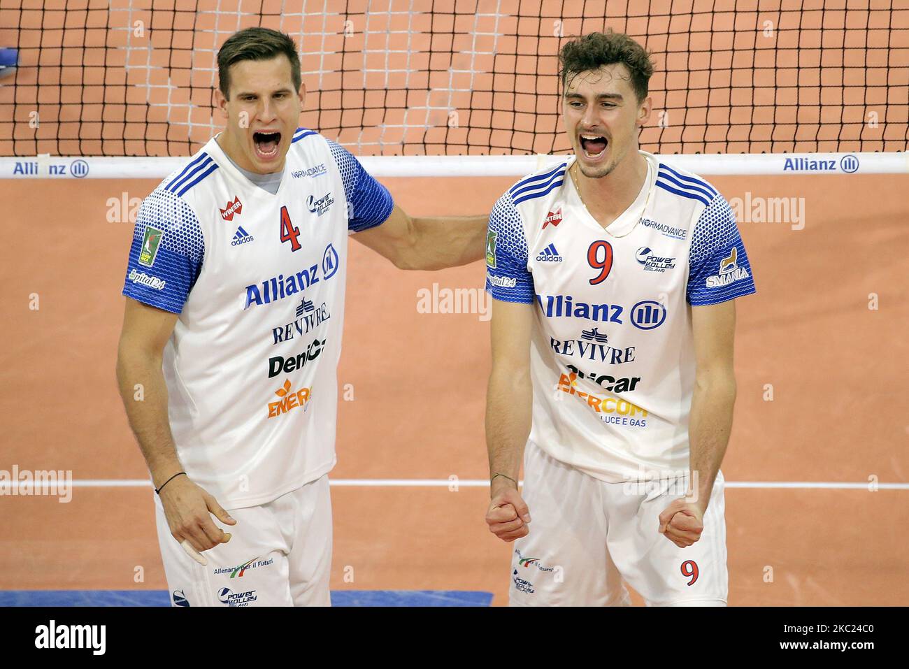 Jan Kozamernik di Allianz Powervolley Milano e Jean Patry di Allianz Powervolley Milano festeggia durante la partita di Volley Superlega tra Allianz Powervolley Milano e NBV Verona ad Allianz Cloud il 18 ottobre 2020 a Milano. (Foto di Giuseppe Cottini/NurPhoto) Foto Stock