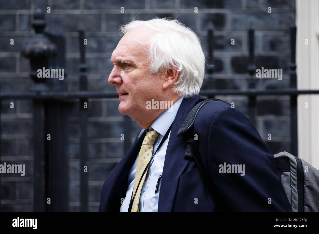 Sir Edward Lister, consigliere strategico capo del primo ministro Boris Johnson, lascia 10 Downing Street a Londra, Inghilterra, il 19 ottobre 2020. (Foto di David Cliff/NurPhoto) Foto Stock