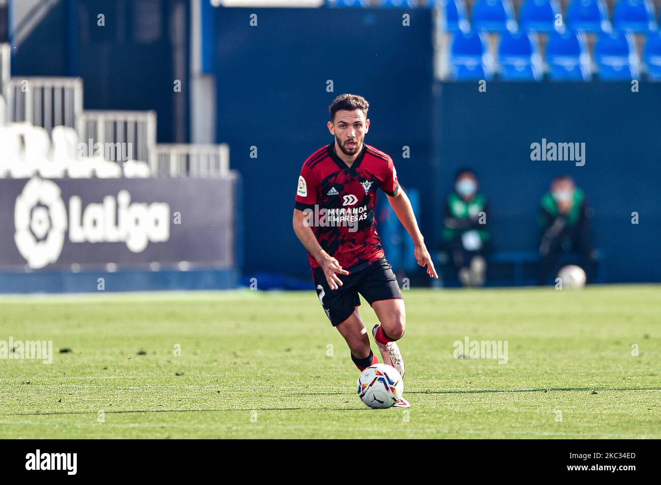 Ivan Martin durante la Liga SmartBank incontro tra CD Leganes e CD Mirandes all'Estadio Municipal de Butarque il 1 novembre 2020 a Leganes, Spagna . (Foto di Rubén de la Fuente Pérez/NurPhoto) Foto Stock