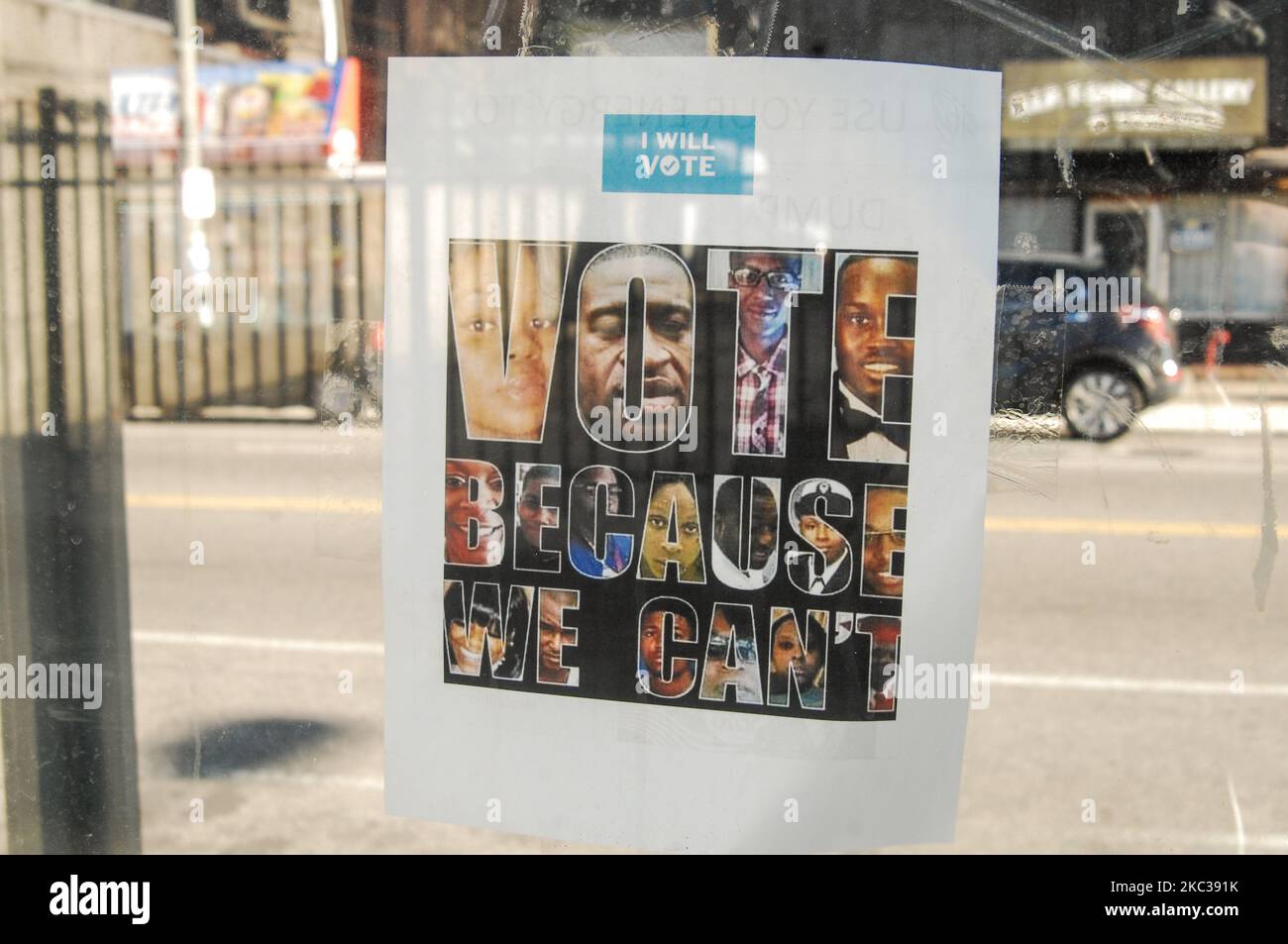 I democratici ricordano alle comunità il colore della posta in gioco per la loro comunità e di coloro che hanno perso la vita a causa della violenza sistemica della polizia a Filadelfia, PA, il 3 novembre 2020. (Foto di Cory Clark/NurPhoto) Foto Stock