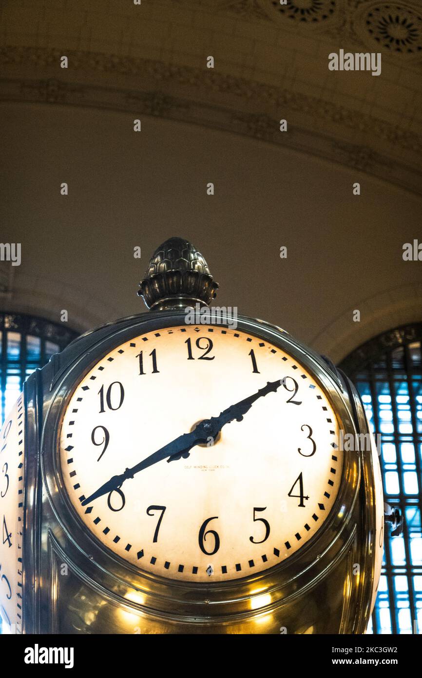 L'orologio iconico nel grande atrio della Grand Central Station è il pezzo centrale del terminal, 2022, New York City, USA Foto Stock
