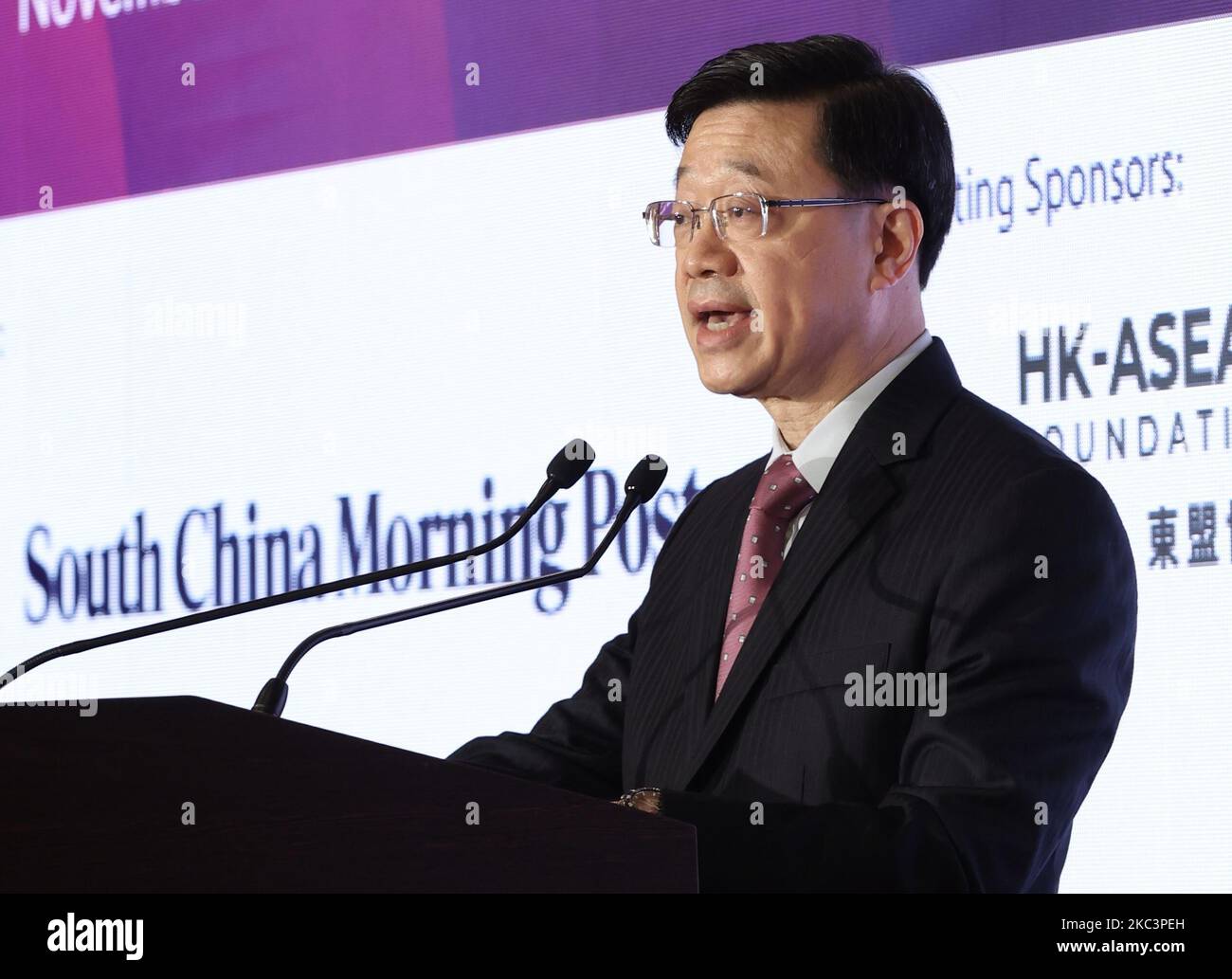 Keynote con l'Amministratore Delegato John Lee Ka-chiu, al summit ASEAN di Hong Kong 2022 organizzato dalla Cina del Sud Morning Post tenutosi presso l'Hotel Conrad ad Admiralty.03NOV22 SCMP / Jonathan Wong Foto Stock