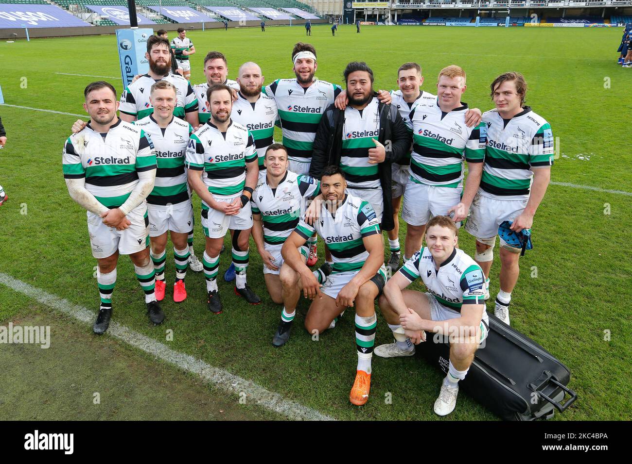 I giocatori di Falcons dopo la loro favolosa vittoria di 19-12 a Bath durante la partita della Gallagher Premiership tra Bath Rugby e Newcastle Falcons al Recreation Ground, Bath, domenica 22nd novembre 2020. (Foto di Chris Lishman/MI News/NurPhoto) Foto Stock