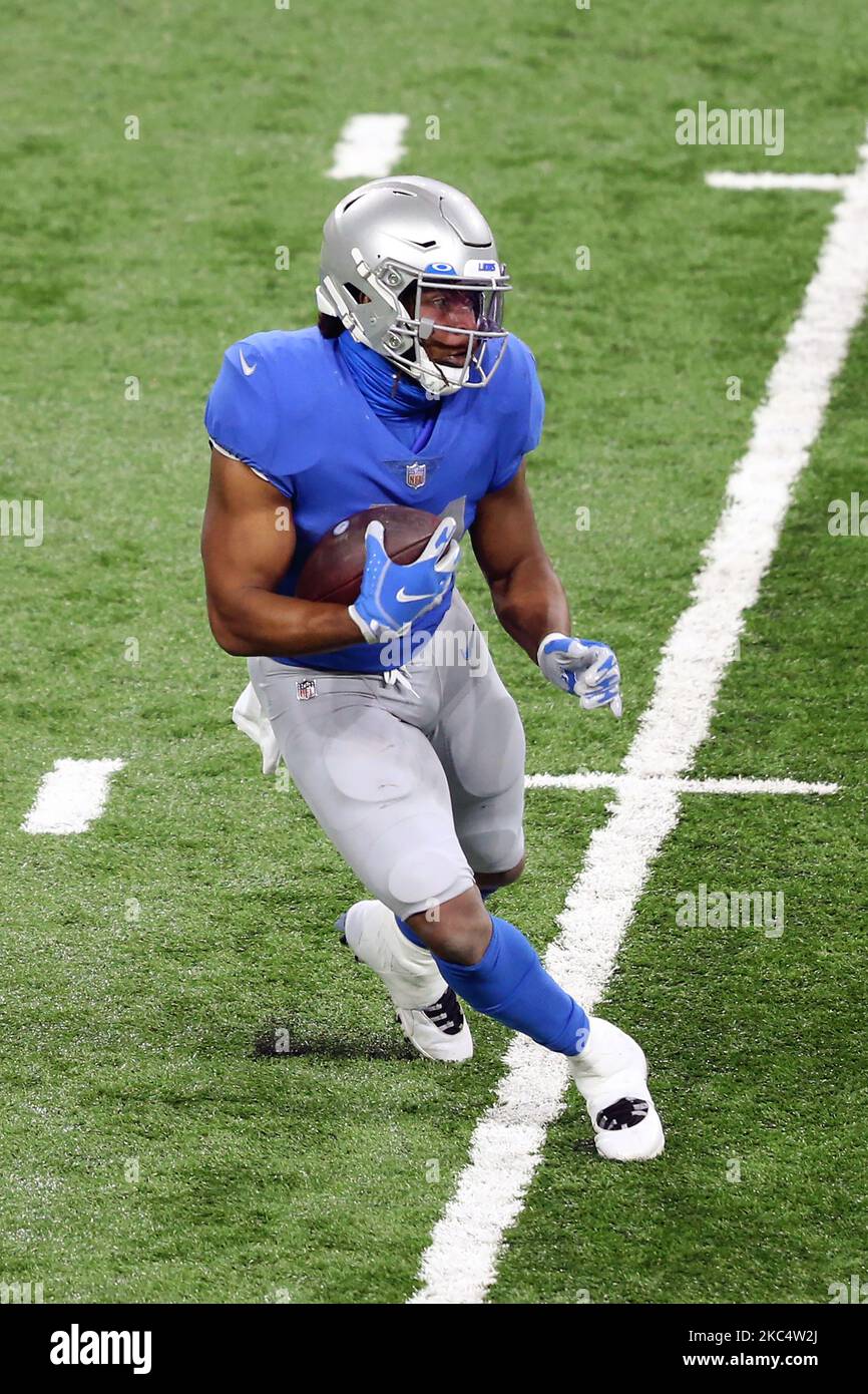 I Detroit Lions che corrono indietro Jonathan Williams (41) portano la palla durante la seconda metà di una partita di football tra gli Houston Texans e i Detroit Lions a Detroit, Michigan USA, giovedì 26 novembre 2020. (Foto di Amy Lemus/NurPhoto) Foto Stock