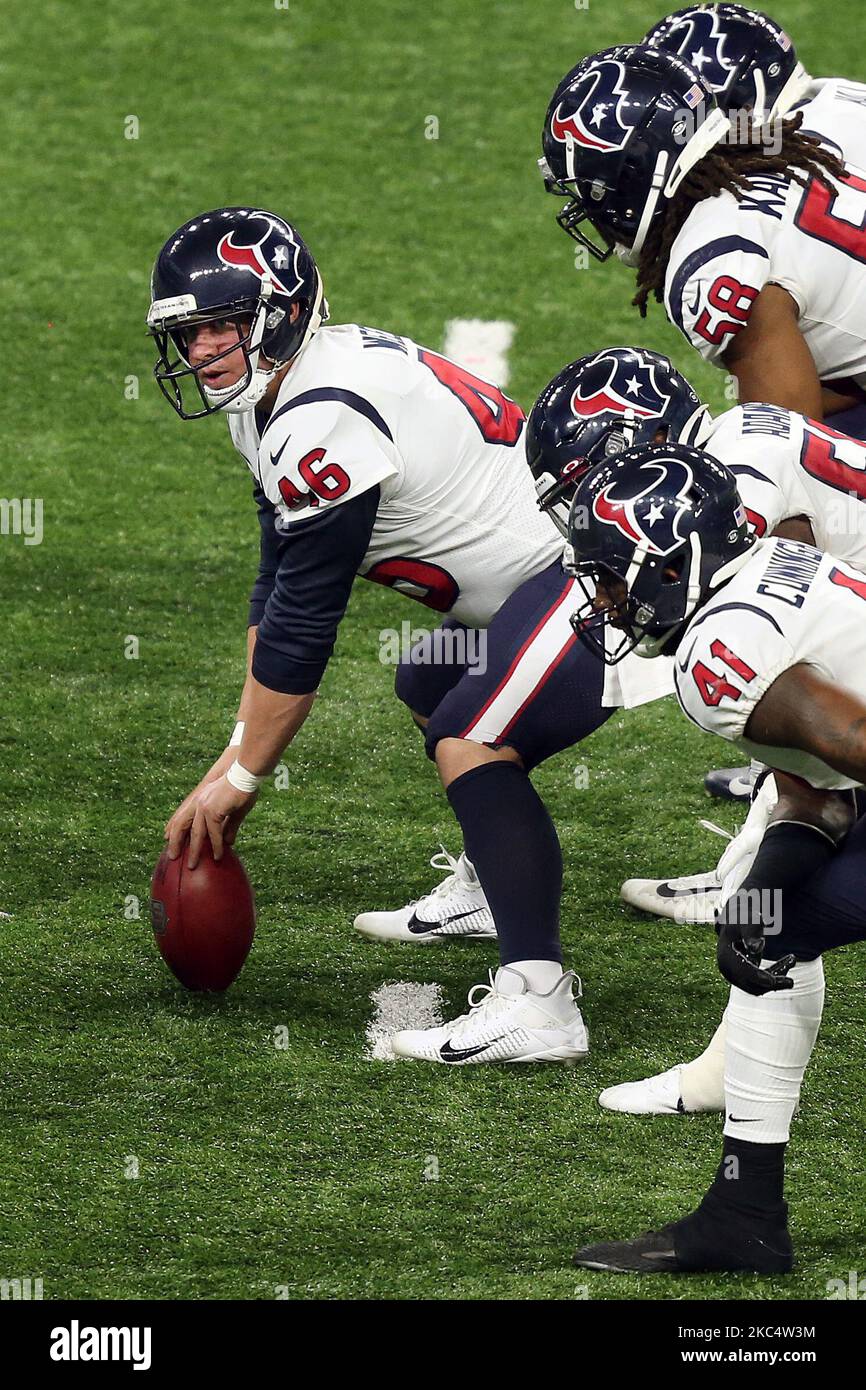 Houston Texans Long Snapper Jon Weeks (46) si prepara a scattare la palla durante la seconda metà di una partita di football tra gli Houston Texans e i Detroit Lions a Detroit, Michigan USA, giovedì 26 novembre 2020. (Foto di Amy Lemus/NurPhoto) Foto Stock