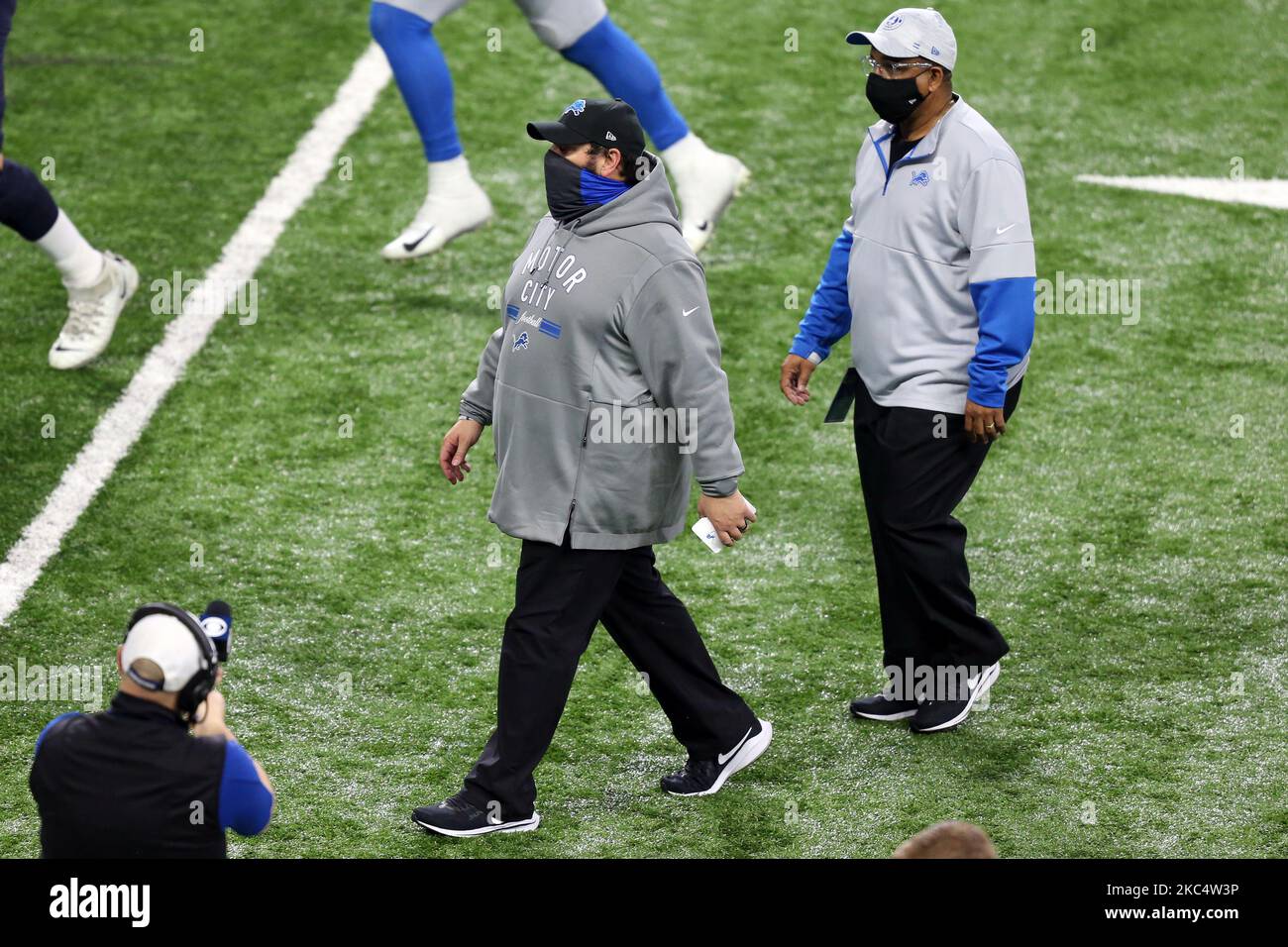 Matt Patricia, allenatore capo dei Detroit Lions, esce dal campo dopo una partita di football tra gli Houston Texans e i Detroit Lions a Detroit, Michigan USA, giovedì 26 novembre 2020. (Foto di Amy Lemus/NurPhoto) Foto Stock