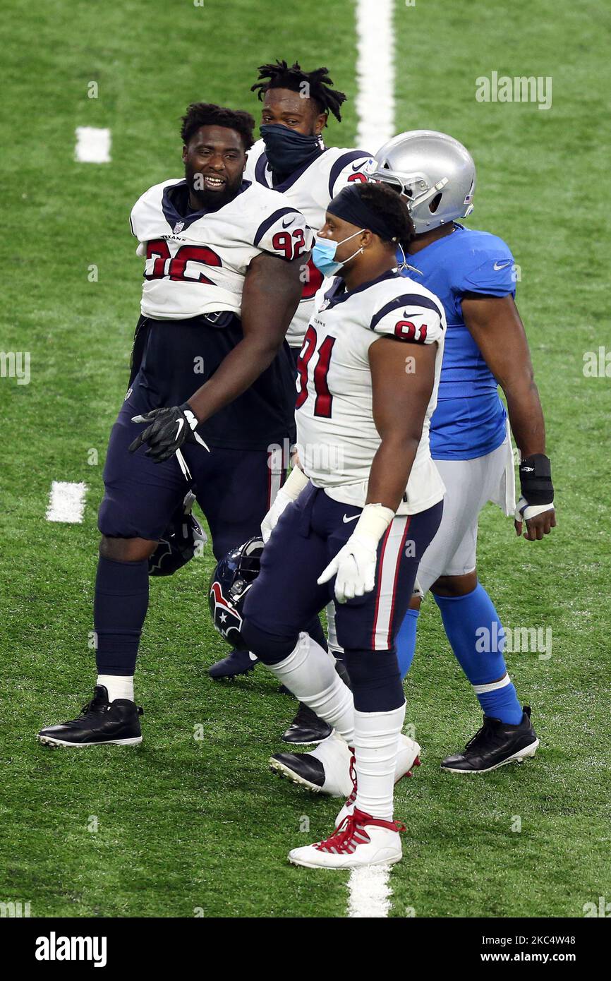 Houston Texans Nose Tackle Brandon Dunn (92) e Houston Texans Defensive End Carlos Watkins (91) Walk of the Field dopo una partita di football tra gli Houston Texans e i Detroit Lions a Detroit, Michigan USA, giovedì 26 novembre 2020. (Foto di Amy Lemus/NurPhoto) Foto Stock