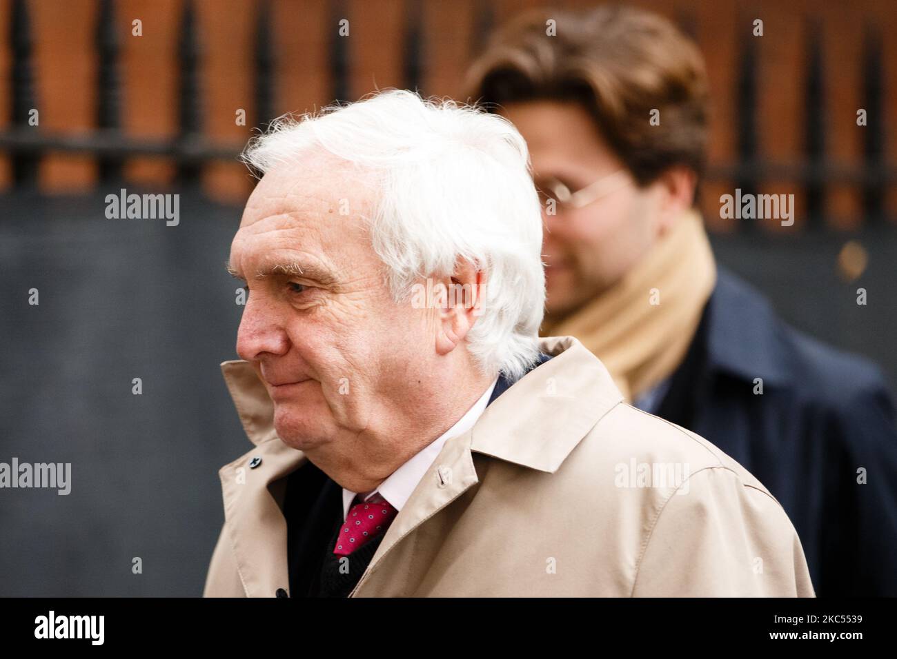 Edward Lister, Capo di Stato maggiore ad interim e Capo consigliere strategico del primo ministro britannico Boris Johnson, lascia 10 Downing Street davanti alle domande settimanali del primo ministro alla Camera dei Comuni di Londra, in Inghilterra, il 2 dicembre 2020. (Foto di David Cliff/NurPhoto) Foto Stock