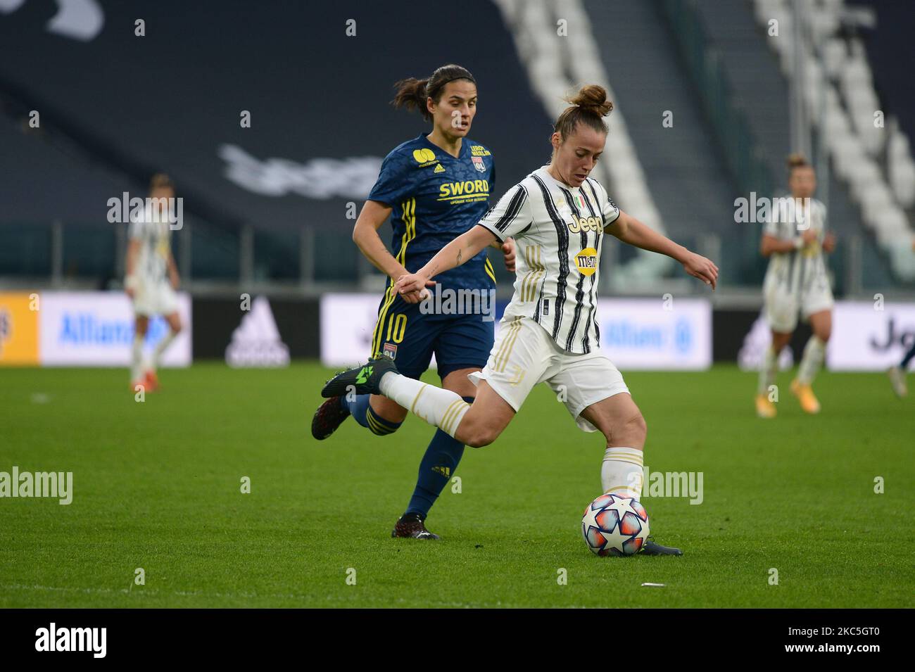 Aurora Galli di Juventus durante la partita della UEFA Women's Champions League tra Juventus e Lione allo stadio Allianz il 09 dicembre 2020 a Torino (Foto di Alberto Gandolfo/NurPhoto) Foto Stock