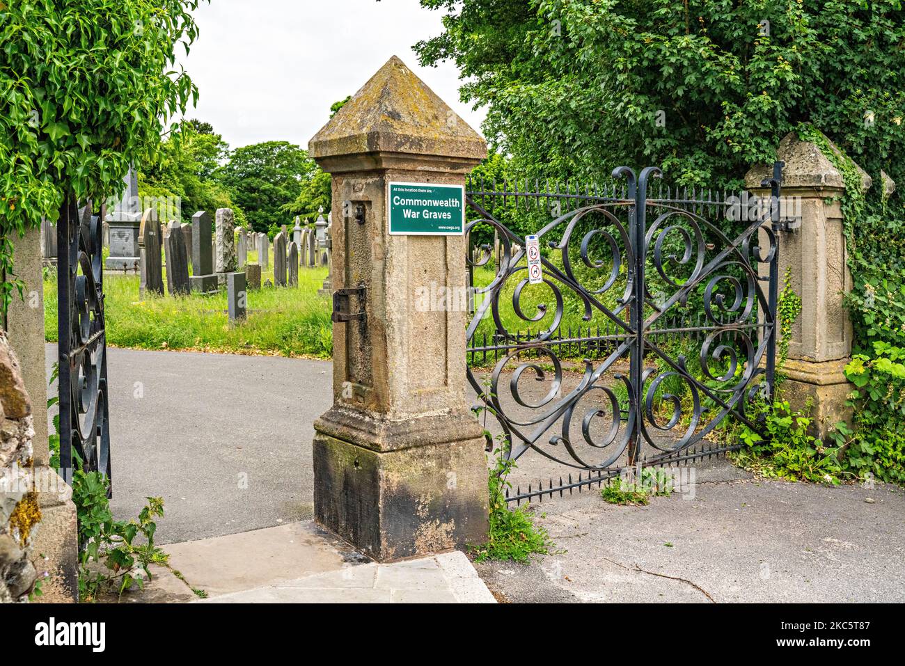 Tombe di guerra del Commonwealth - Chiesa della Santissima Trinità, Morecambe, Lancashire, Regno Unito Foto Stock