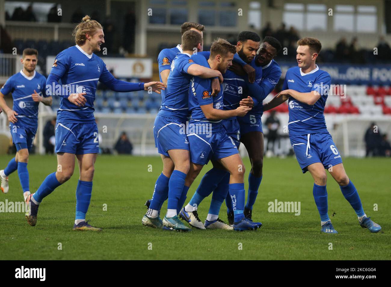 Ryan Johnson di Hartlepool United festeggia dopo aver segnato il loro primo gol durante la partita della Vanarama National League tra Hartlepool United e il FC Halifax Town a Victoria Park, Hartlepool, sabato 26th dicembre 2020. (Foto di Mark Fletcher/MI News/NurPhoto) Foto Stock