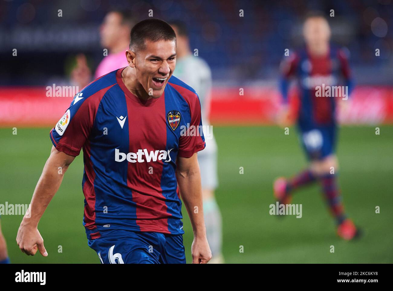 Oscar Duarte di Levante UD celebra un gol durante la Liga Santander mach tra Levante e Real Betis a Estadio Ciutat de Valencia il 29 dicembre 2020 a Valencia, Spagna (Foto di Maria Jose Segovia/NurPhoto) Foto Stock