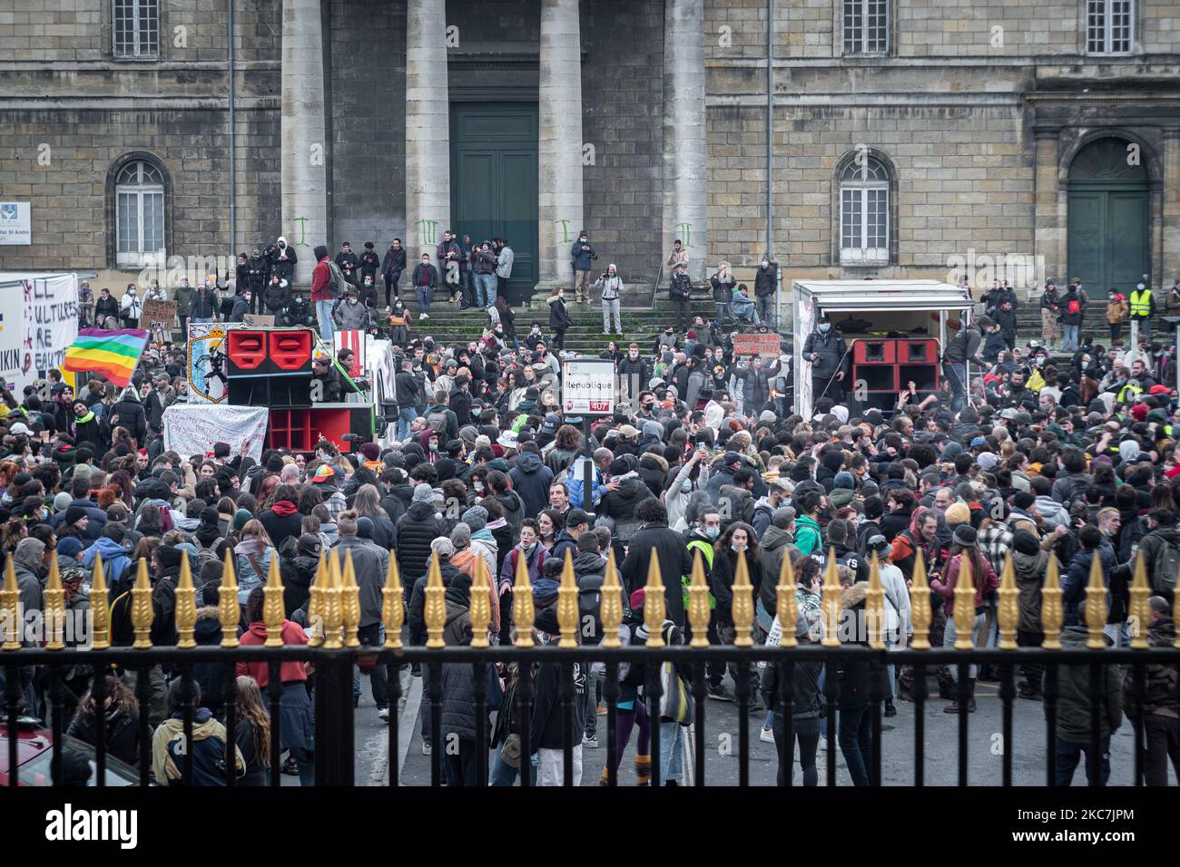 Protesta contro la legge sulla sicurezza globale, sabato 16 gennaio 2021 a Bordeaux (Foto di Fabien Pallueau/NurPhoto) Foto Stock