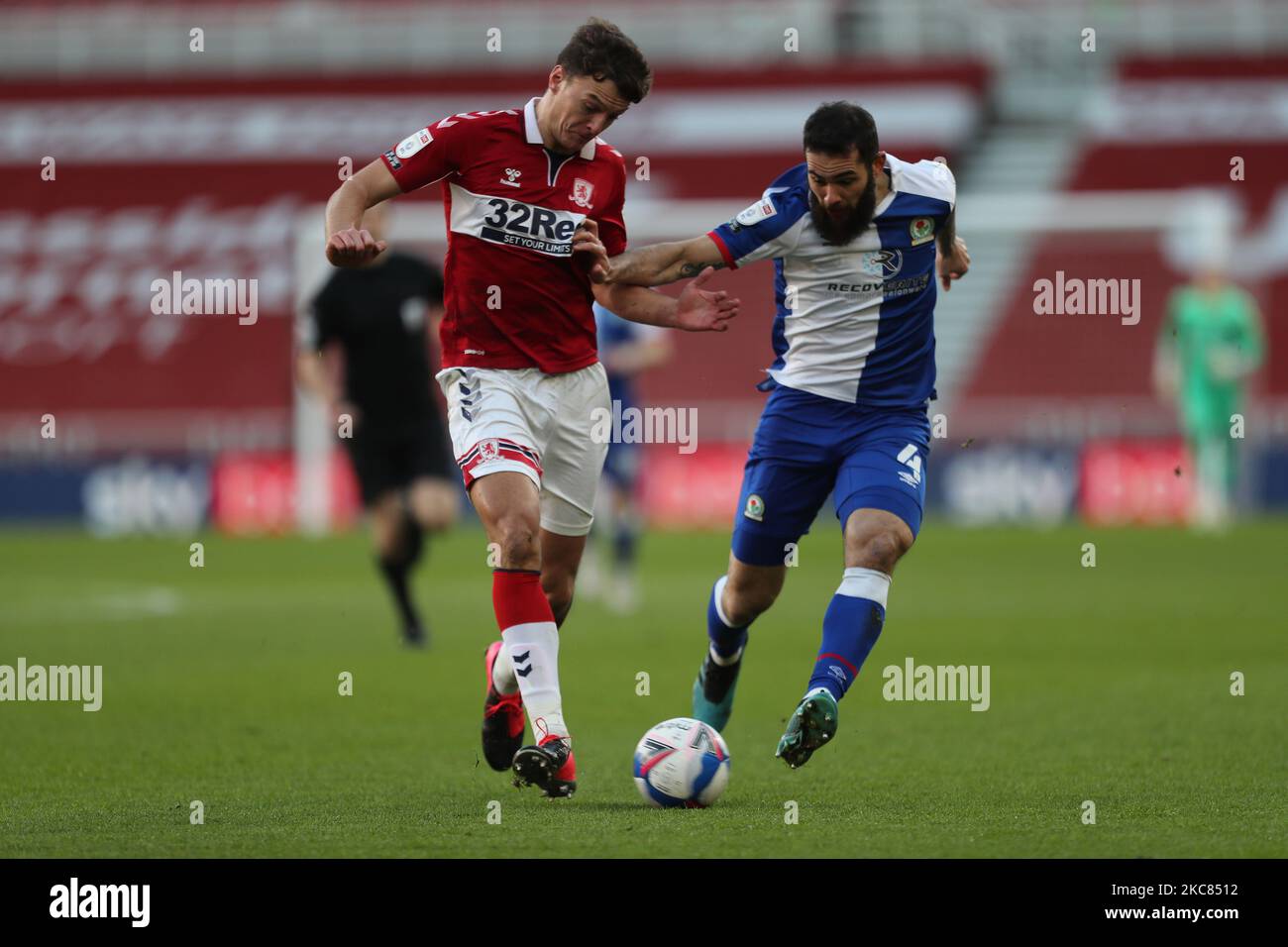 Dael Fry di Middlesbrough in azione con Bradley Johnson di Blackburn Rovers durante la partita del campionato Sky Bet tra Middlesbrough e Blackburn Rovers al Riverside Stadium di Middlesbrough domenica 24th gennaio 2021. (Foto di Mark Fletcher/MI News/NurPhoto) Foto Stock