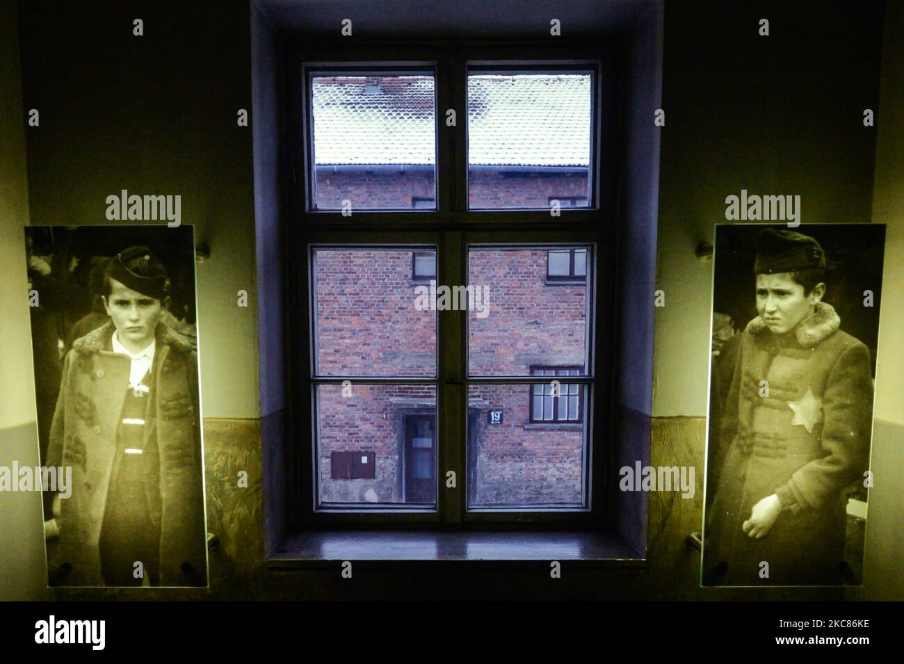 Museo di Auschwitz i all'interno dell'ex campo di concentramento e sterminio nazista (immagine del file del 26 gennaio 2019). A causa della pandemia di coronavirus, si terrà online l'evento commemorativo del 76th° anniversario della liberazione del campo di concentramento e sterminio nazista tedesco di Auschwitz. Martedì 25 gennaio 2021 a Dublino, Irlanda. (Foto di Artur Widak/NurPhoto) Foto Stock