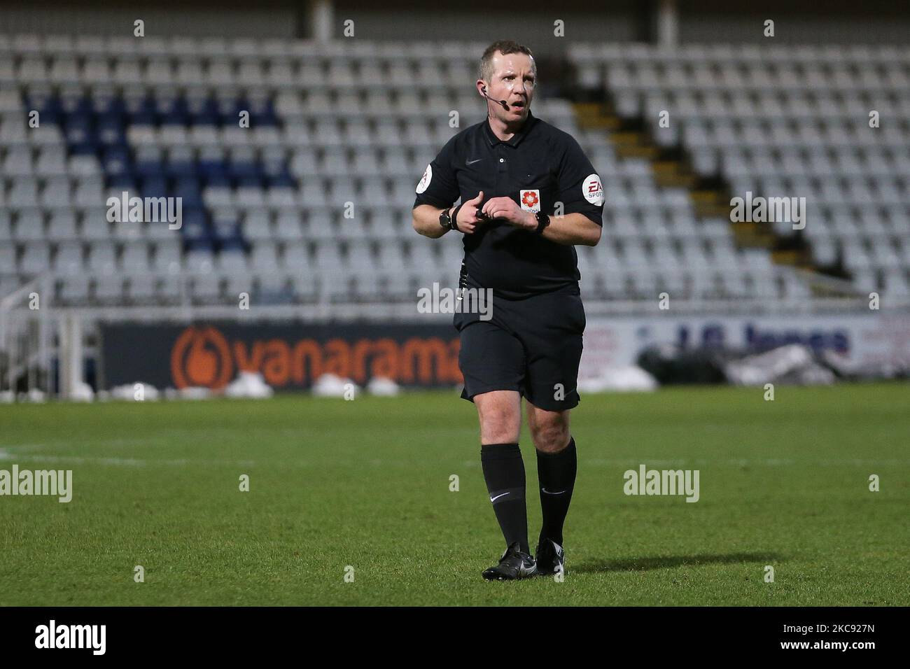 L'arbitro Steven Copeland durante la partita della Vanarama National League tra Hartlepool United e Solihull Moors a Victoria Park, Hartlepool, martedì 9th febbraio 2021. (Foto di Mark Fletcher/MI News/NurPhoto) Foto Stock