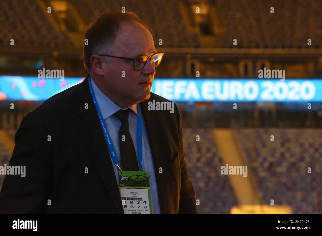 Andreas Schaer, responsabile operativo del sito dell'UEFA, durante un incontro con i giornalisti dopo un'ispezione dello stadio Zenit Arena a San Pietroburgo, in Russia, il 11 febbraio 2021. Zenit Arena ospiterà 4 partite del Campionato europeo di calcio Euro 2020 rinviate di un anno a causa della pandemia.(Foto di Valya Egorshin/NurPhoto) Foto Stock