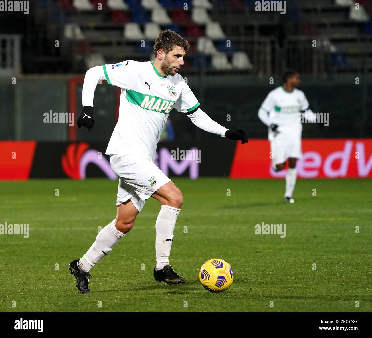 Domenico Berardi di noi Sassuolo Calcio durante la Serie A match tra FC Crotone e noi Sassuolo Calcio il 14 febbraio 2021 stadio 'Ezio Scida' a Crotone (Photo by Gabriele Maricchiolo/NurPhoto) Foto Stock