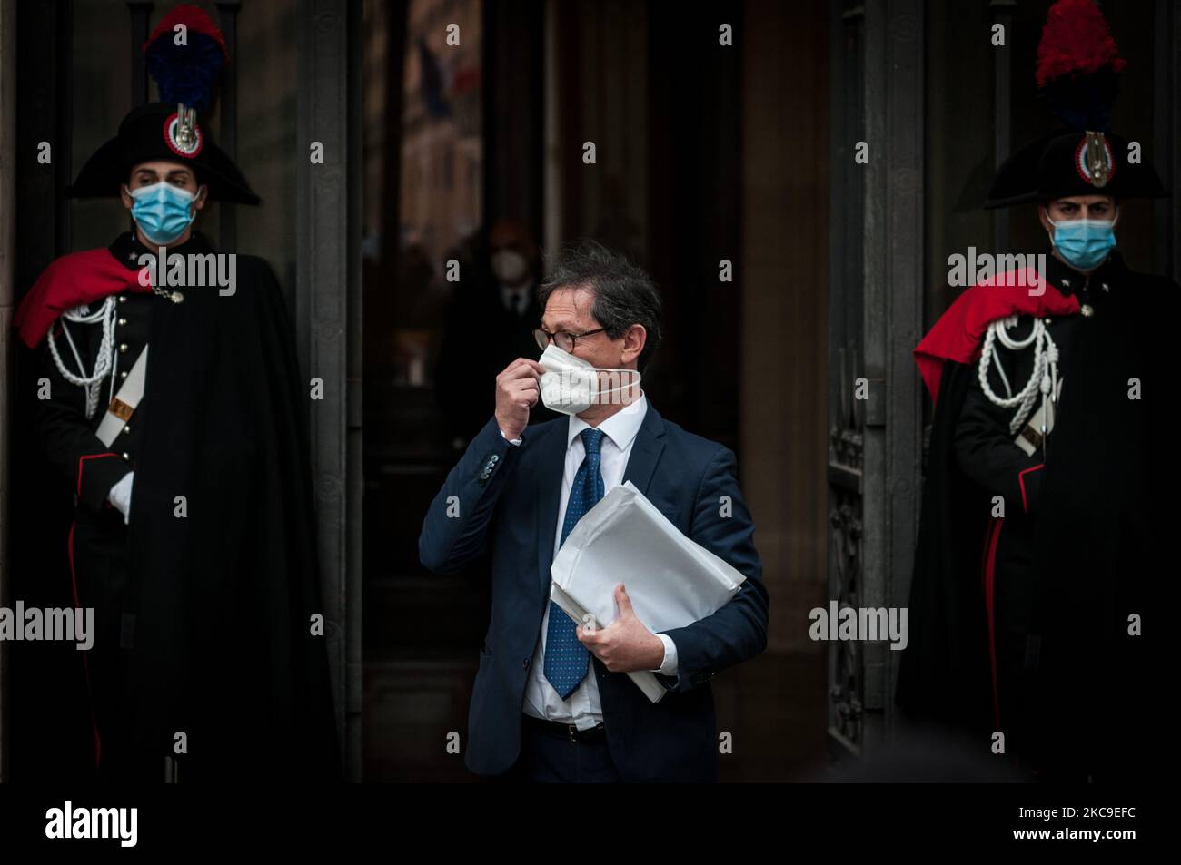 Il sottosegretario di Presidenza del consiglio Roberto Garofoli durante il voto di fiducia al Senato sul governo di Mario Draghi a Roma, 17 febbraio 2021. (Foto di Andrea Ronchini/NurPhoto) Foto Stock