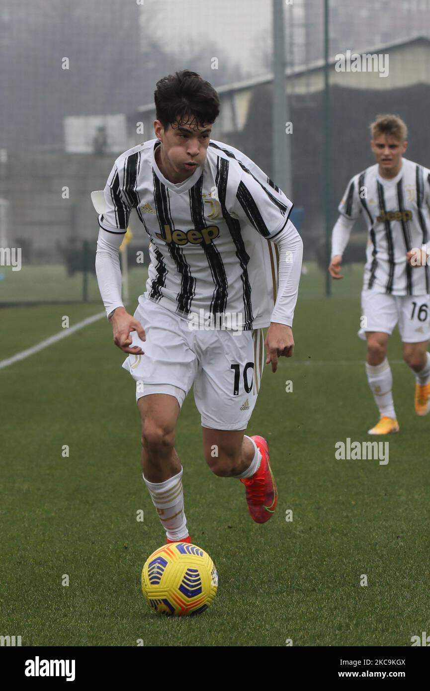 Matias Soule della Juventus FC in azione durante la Primavera 1 TIM match tra FC Internazionale U19 e Juventus U19 al Suning Youth Development Centre in memoria di Giacinto Facchetti il 20 febbraio 2021 a Milano, (Foto di Mairo Cinquetti/NurPhoto) Foto Stock