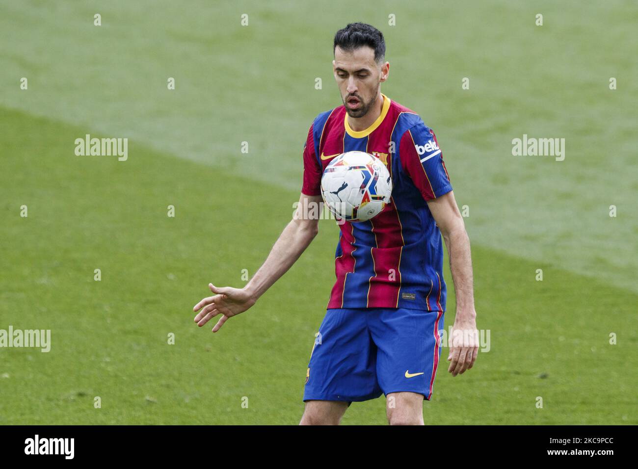 05 Sergio Busquets del FC Barcelona durante la partita spagnola la Liga tra FC Barcelona e Cadice CF il 21 febbraio 2021, Barcellona, Spagna. (Foto di Xavier Bonilla/NurPhoto) Foto Stock