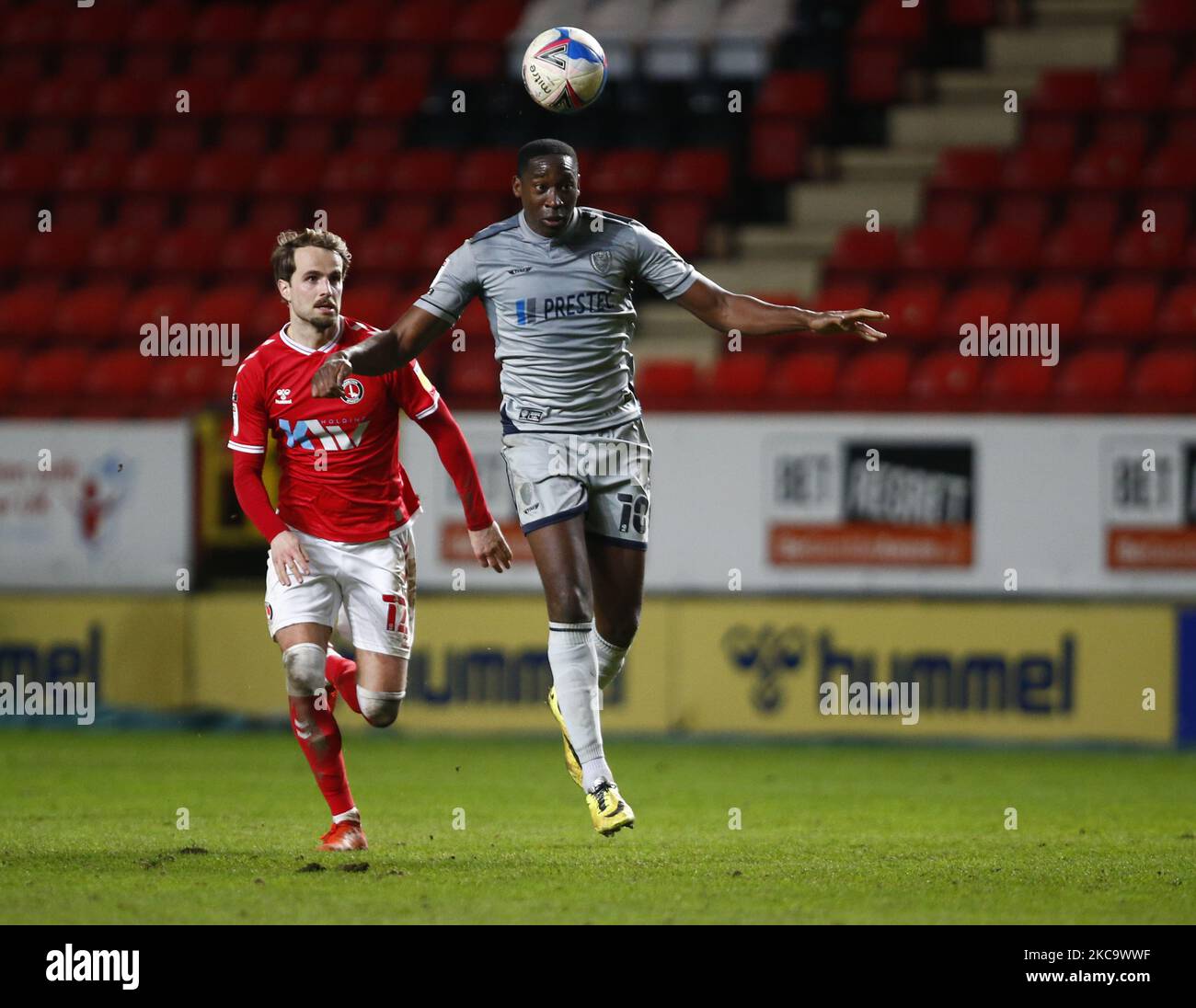 Lucas Akins di Burton Albion durante la Sky Bet League One tra Charlton Athletic e Burton Albion2at The Valley, Woolwich il 23rd febbraio 2021 (Photo by Action Foto Sport/NurPhoto) Foto Stock