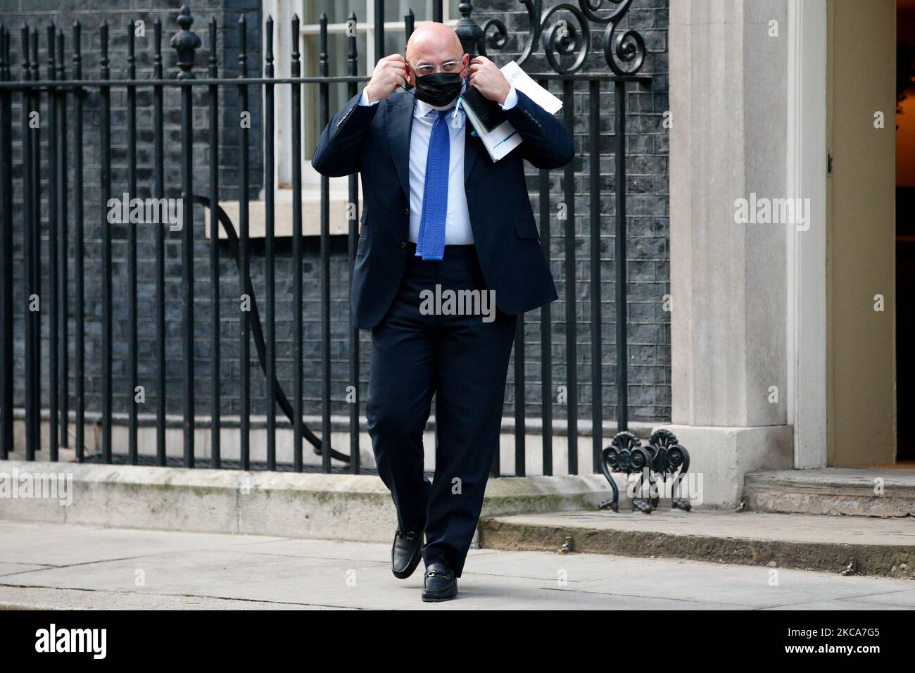 Il Ministro per l'implementazione dei vaccini Covid Nadhim Zahawi lascia 10 Downing Street a Londra, Inghilterra, il 2 marzo 2021. (Foto di David Cliff/NurPhoto) Foto Stock