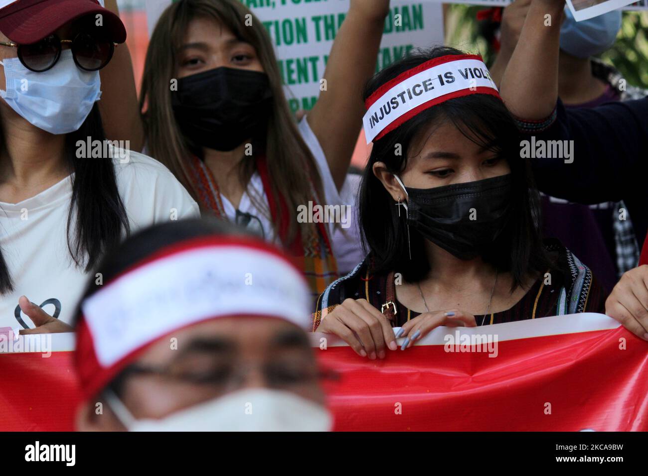 I rifugiati chin provenienti dal Myanmar partecipano a una manifestazione durante una protesta contro il colpo di stato militare in Myanmar, a Nuova Delhi, India, il 3 marzo 2021. (Foto di Mayank Makhija/NurPhoto) Foto Stock