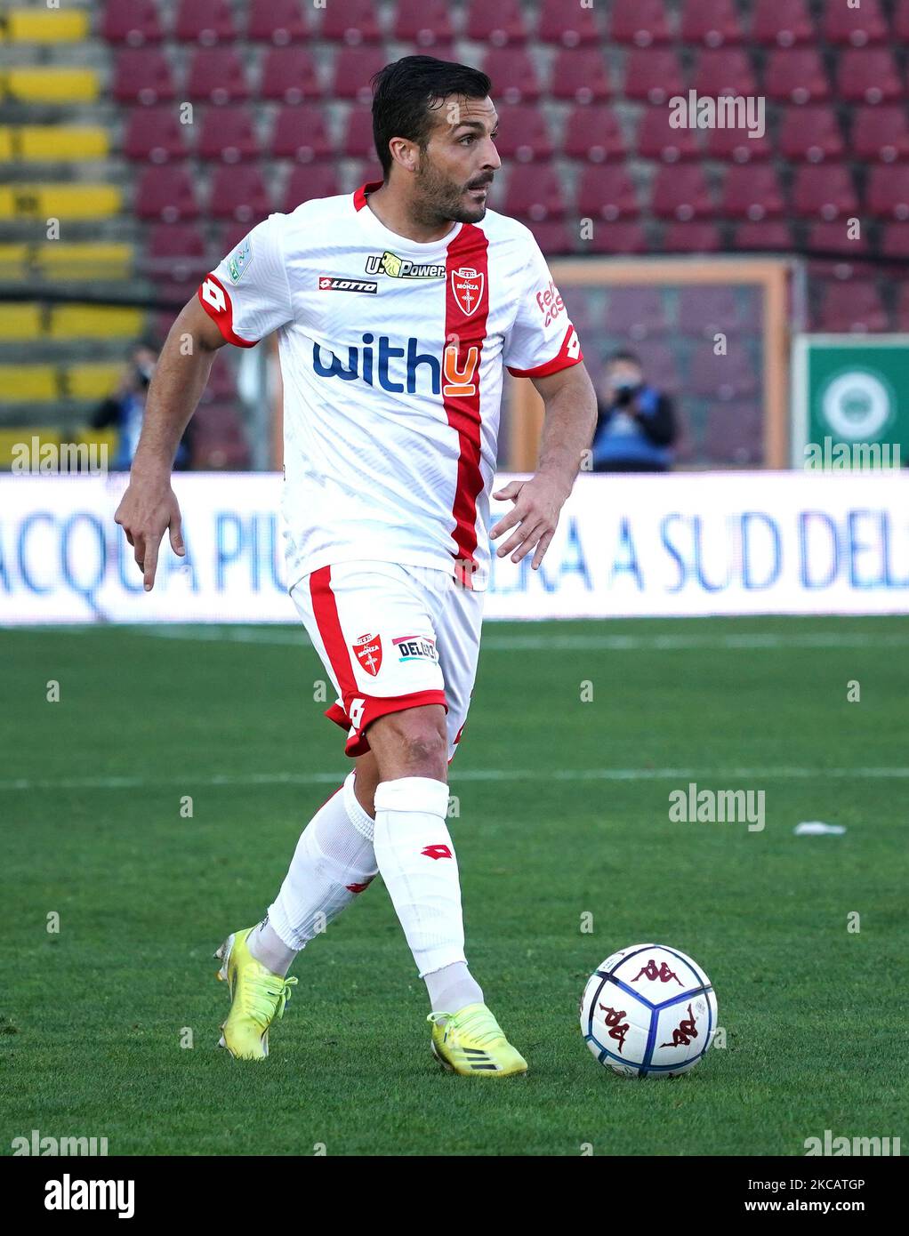 Giulio Donati Jogador Monza Durante Jogo Campeonato Italiano Serie Entre —  Fotografia de Stock Editorial © VincenzoIzzo #464936358