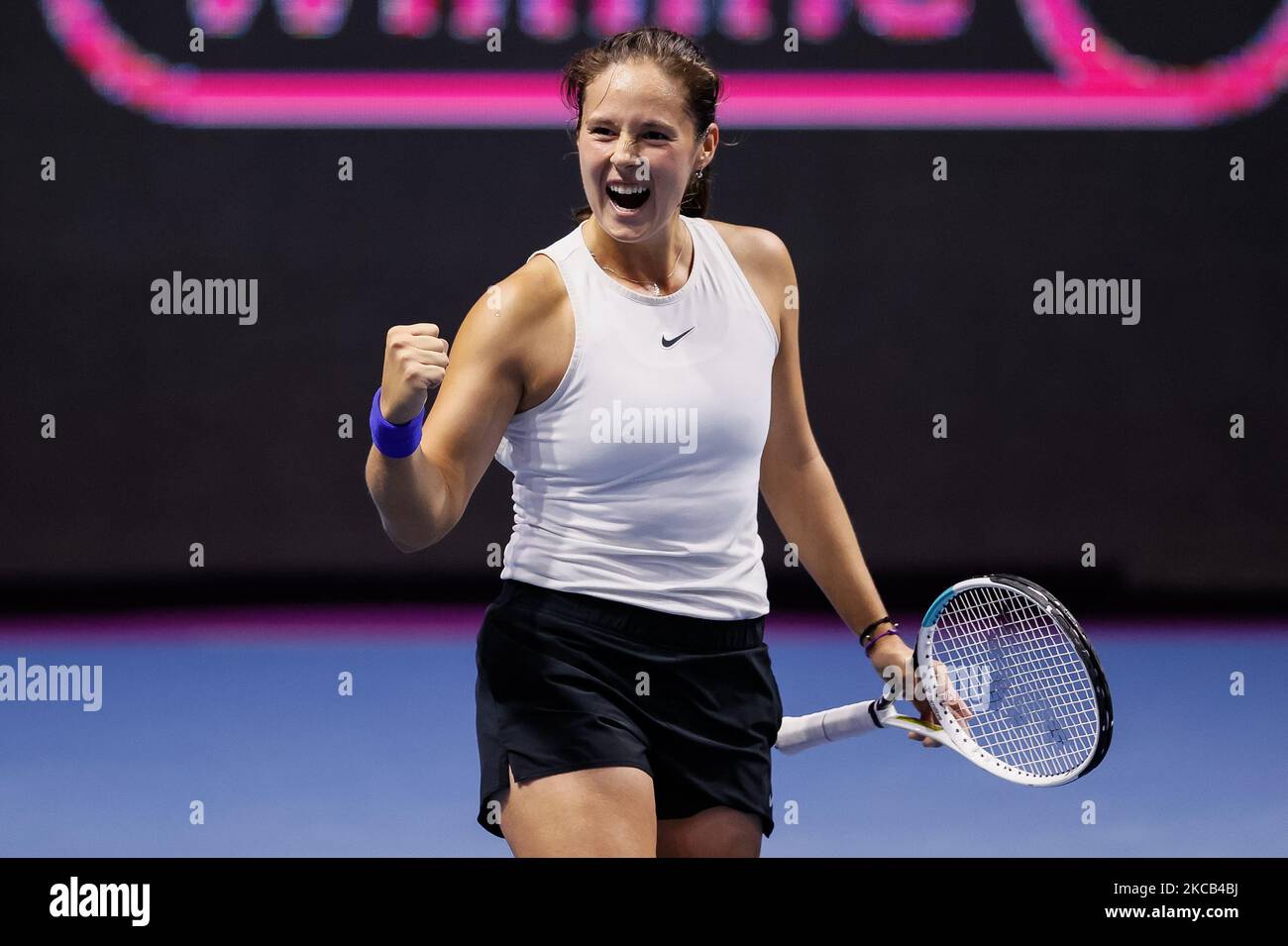 Daria Kasatkina di Russia celebra la vittoria durante la seconda partita del torneo di tennis WTA St. Petersburg Ladies Trophy 2021 contro Aliaksandra Sasnovich di Bielorussia il 18 marzo 2021 alla Sibur Arena di San Pietroburgo, Russia. (Foto di Mike Kireev/NurPhoto) Foto Stock