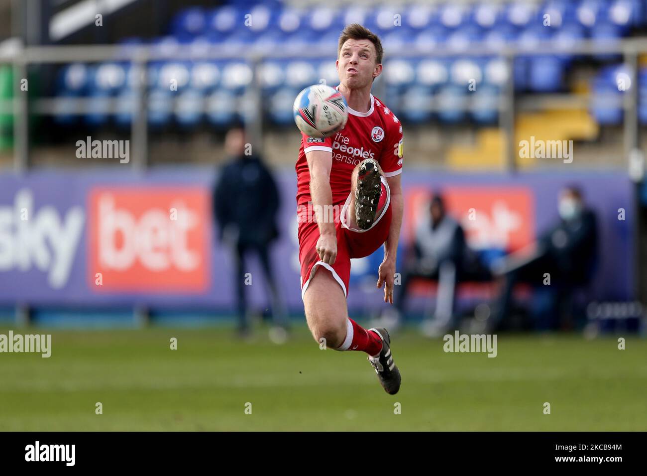 Tony Craig di Crawley Town durante la partita della Sky Bet League 2 tra Barrow e Crawley Town a Holker Street, Barrow-in-Furness sabato 20th marzo 2021. (Foto di Mark Fletcher/MI News/NurPhoto) Foto Stock