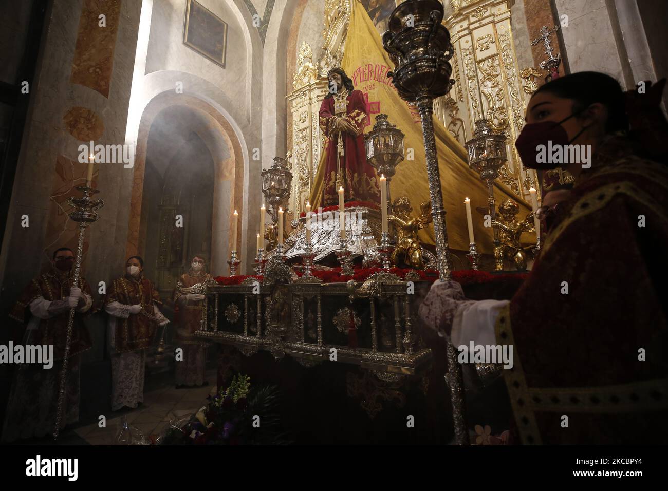 Una scultura di Cristo alla Santa Maria Maddalena durante la settimana Santa a Granada, Spagna, il 29 marzo 2021. Quest'anno non ci saranno processioni religiose nelle strade della Spagna a causa della pandemia COVID-19 così tante confraternite della settimana Santa mostrano le loro sculture religiose ai loro templi con tutte le misure di sicurezza contro il virus. (Foto di Ãlex CÃ¡mara/NurPhoto) Foto Stock