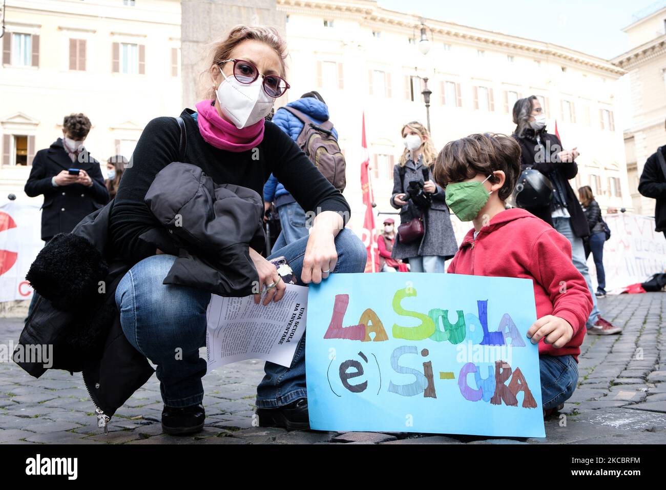 Manifestazione pubblica contro la chiusura delle scuole e l'insegnamento a distanza (D.A.D.) a causa dell'emergenza COVID-19, a Roma, Italia, il 26 marzo 2021. (Foto di Sirio Tesitore/NurPhoto) Foto Stock