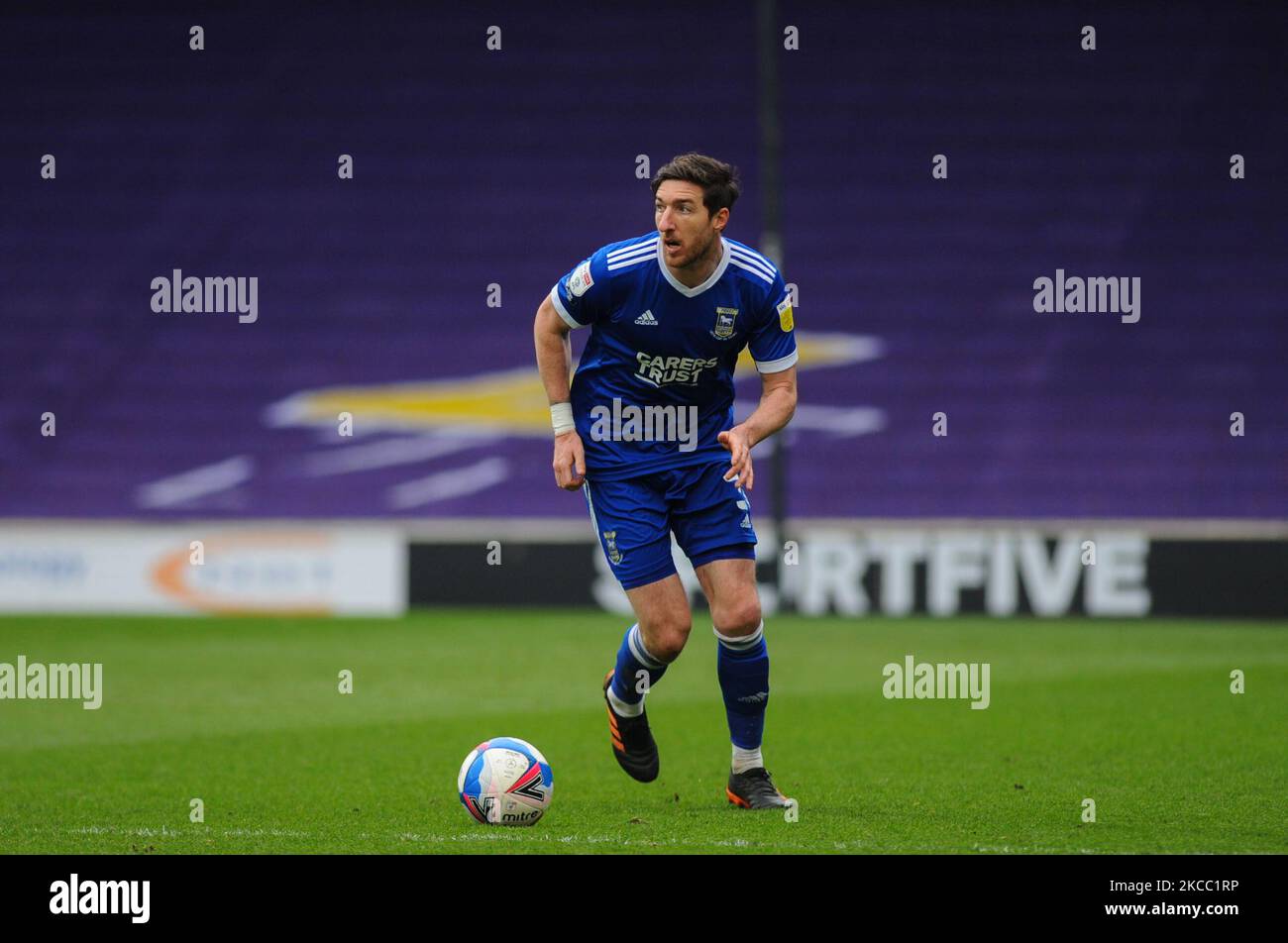 Stephen Ward di Ipswichs durante la partita della Sky Bet League 1 tra Ipswich Town e Bristol Rovers a Portman Road, Ipswich venerdì 2nd aprile 2021. (Foto di ben Pooley/MI News/NurPhoto) Foto Stock