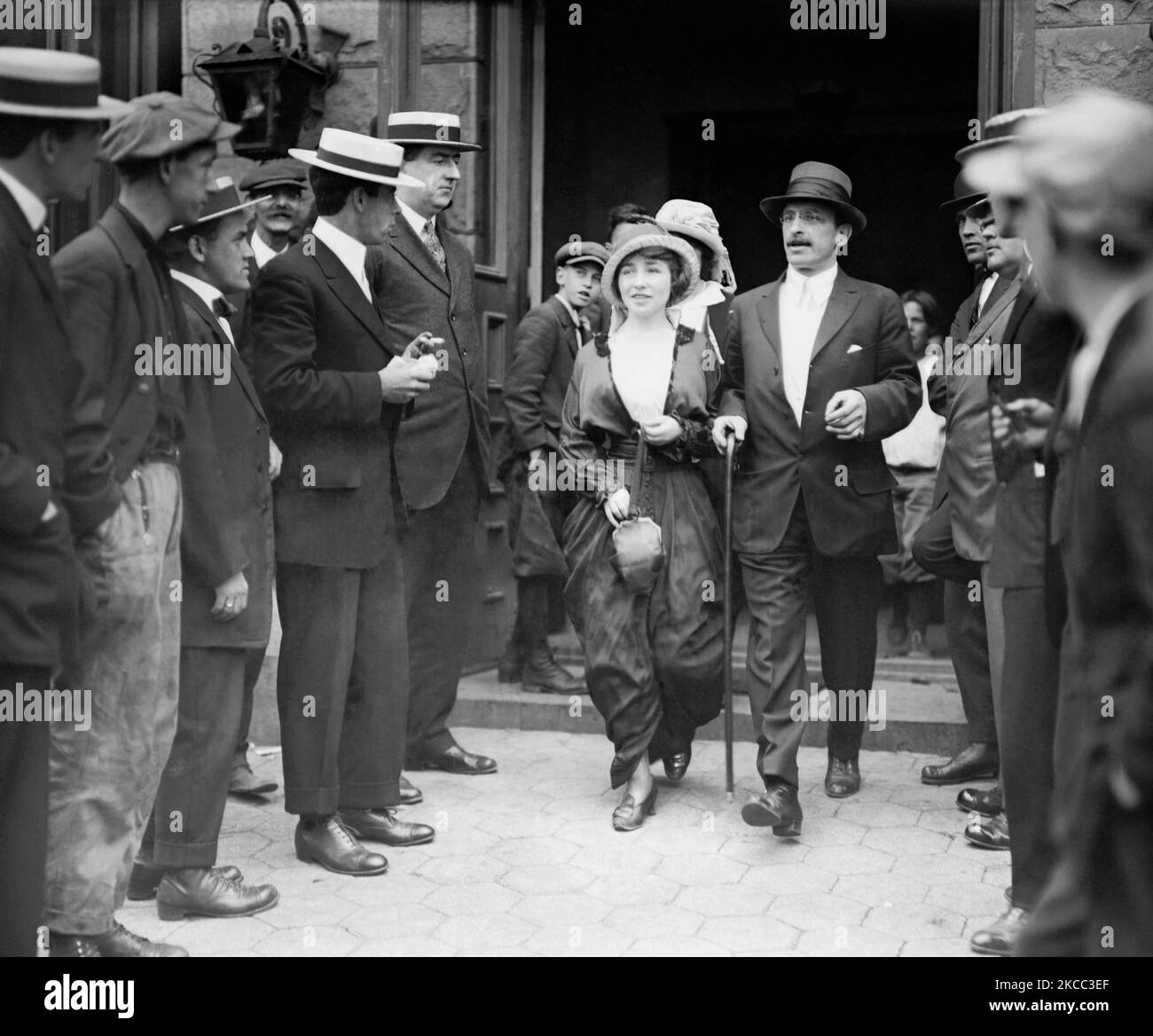 Alexander Berkman e Helen Harris a Tarrytown, New York, 1914. Foto Stock