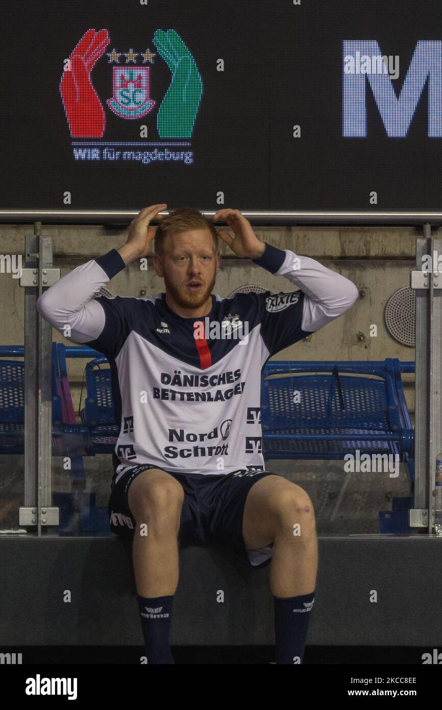 Il rosso conservato JIM GOTTFRIDSSON di Flensburg reagisce su tribune durante l'incontro LIQUI MOLY Handball-Bundesliga tra SC Magdeburg e SG Flensburg-Handewitt a GETEC-Arena il 04 aprile 2021 a Magdeburgo, Germania. (Foto di Peter Niedung/NurPhoto) Foto Stock