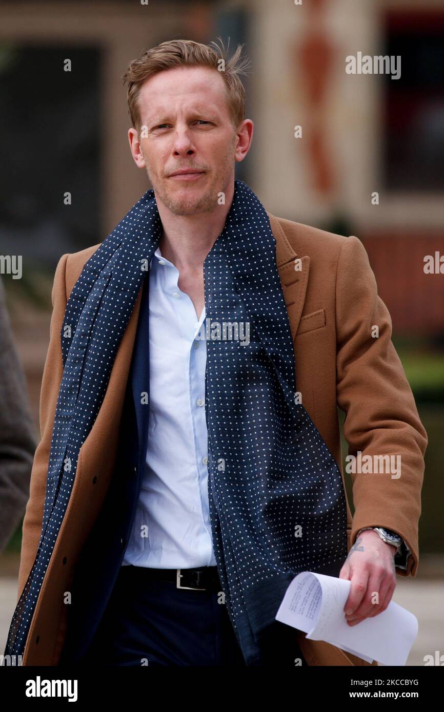 Il leader del Partito di recupero e il candidato sindaco di Londra Laurence Fox arriva a presentare il suo manifesto elettorale alla statua di Winston Churchill in Parliament Square a Londra, Inghilterra, il 7 aprile 2021. Il sindaco di Londra sarà votato il mese prossimo, il 6 maggio, in concomitanza con le elezioni per l'Assemblea di Londra e altre elezioni locali in tutta l'Inghilterra, rinviate dal 2020 a causa della pandemia di coronavirus. Il sindaco in carica Sadiq Khan del partito laburista corre per un secondo mandato, con il suo principale rivale il candidato del partito conservatore Shaun Bailey. (Foto di David Cliff/NurPhoto) Foto Stock