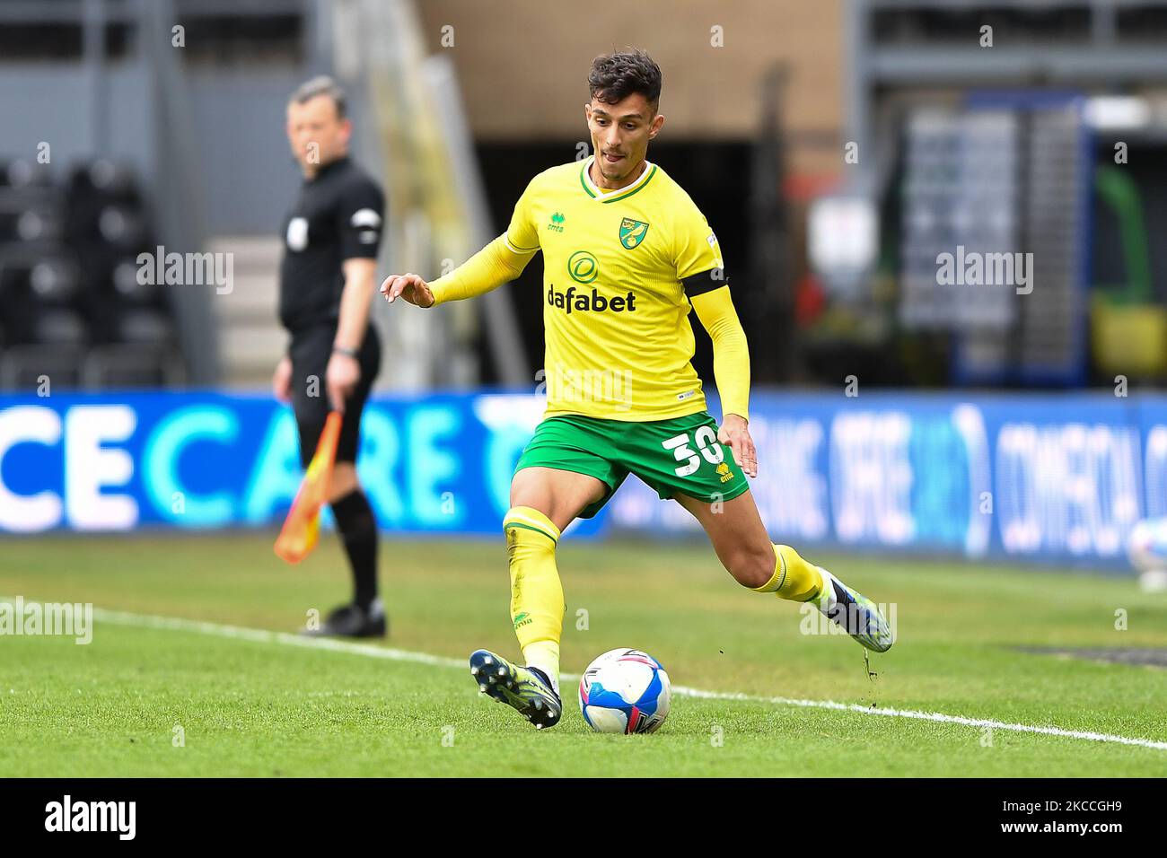 Dimitris Giannoulis di Norwich City in azione durante la partita del campionato Sky Bet tra Derby County e Norwich City al Pride Park, Derby, Inghilterra il 10th aprile 2021. (Foto di Jon Hobley/MI News/NurPhoto) Foto Stock