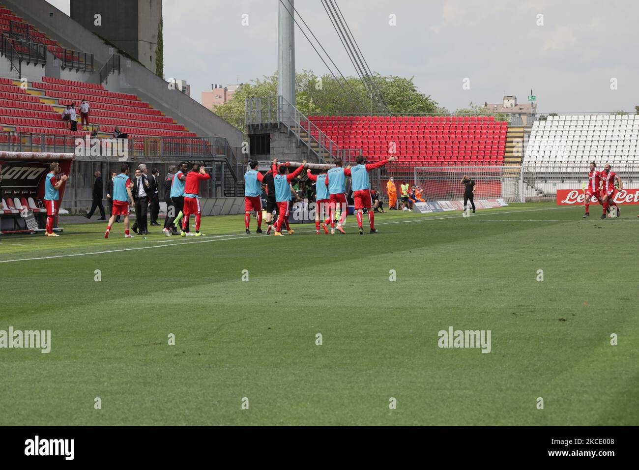 Andrea Barberis dell'AC Monza festeggia il traguardo durante la partita di Serie B tra l'AC Monza e l'US Lecce allo Stadio Brianteo il 04 maggio 2021 a Monza (Photo by Mairo Cinquetti/NurPhoto) Foto Stock