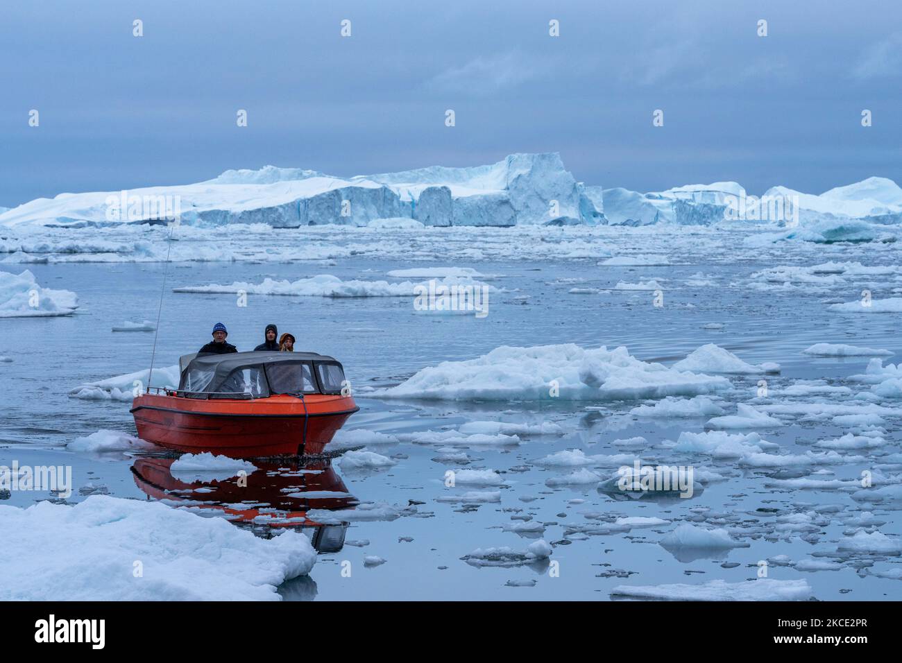 Iceberg vicino Ilulissat, Groenlandia. Il cambiamento climatico sta avendo un effetto profondo in Groenlandia con i ghiacciai e la PAC del ghiaccio in Groenlandia che si sta ritirando. (Foto di Ulrik Pedersen/NurPhoto) Foto Stock