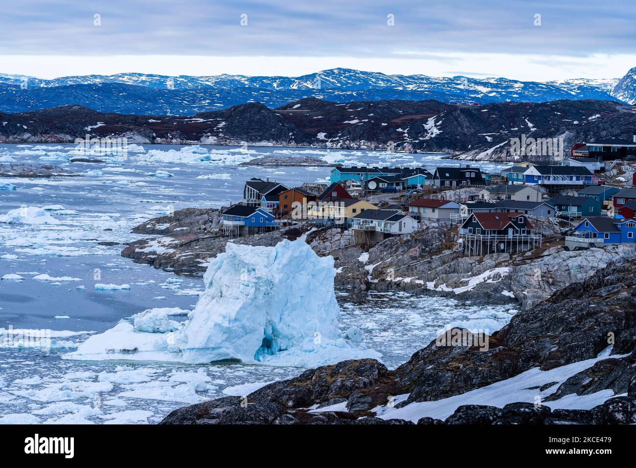 Iceberg vicino Ilulissat, Groenlandia. Il cambiamento climatico sta avendo un effetto profondo in Groenlandia con i ghiacciai e la PAC del ghiaccio in Groenlandia che si sta ritirando. (Foto di Ulrik Pedersen/NurPhoto) Foto Stock