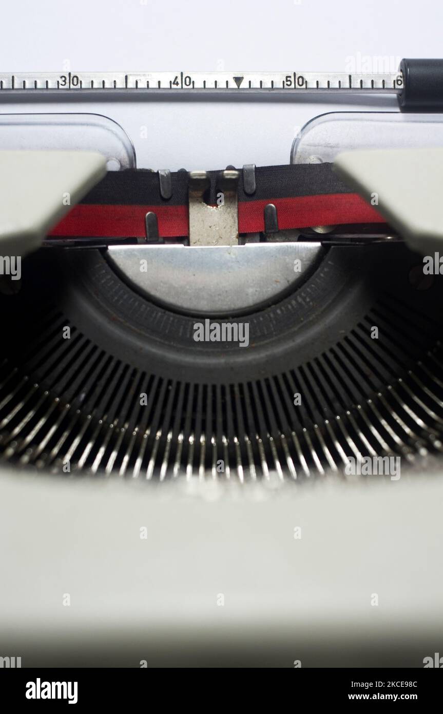 macchina da scrivere vintage di vecchio stile per messaggi o concetti. Foto Stock