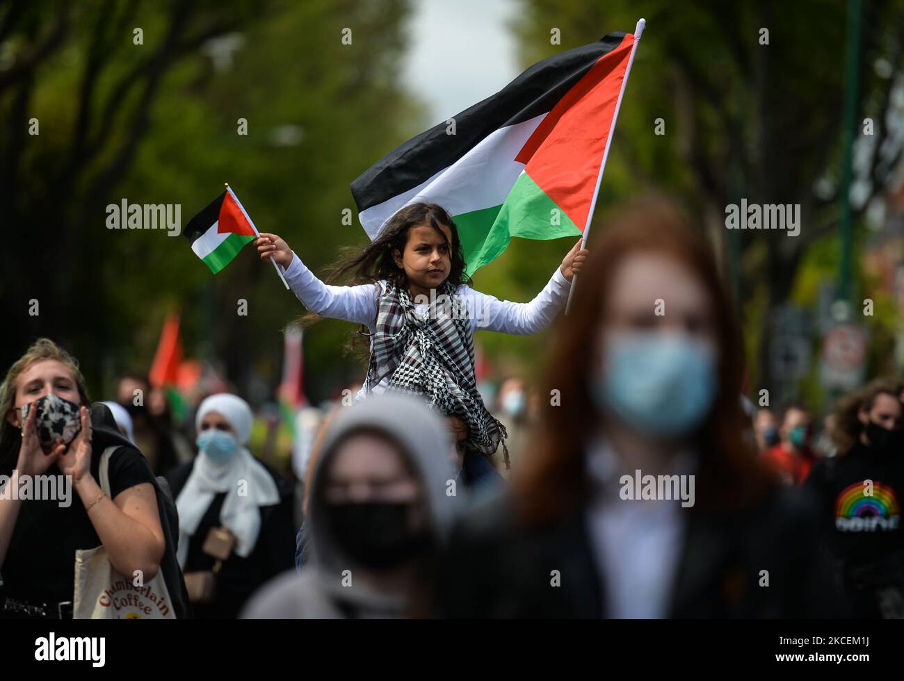 Manifestanti pro-palestinesi visti sulla Northumberland Road a Dublino durante il 'Rally per la Palestina'. Sabato, 15 maggio 2021, a Dublino, Irlanda. (Foto di Artur Widak/NurPhoto) Foto Stock