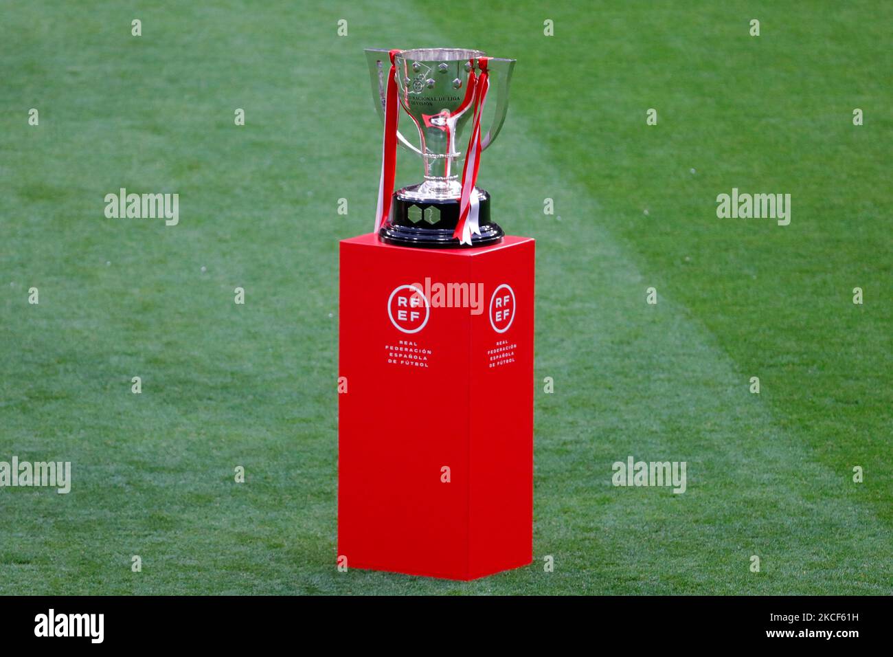 Trofeo all'Estadio Wanda Metropolitano il 23 maggio 2021 a Madrid, Spagna durante l'Atletico de Madrid i giocatori celebrano il titolo di Lega Spagnola. (Foto di Indira/DAX Images/NurPhoto) Foto Stock